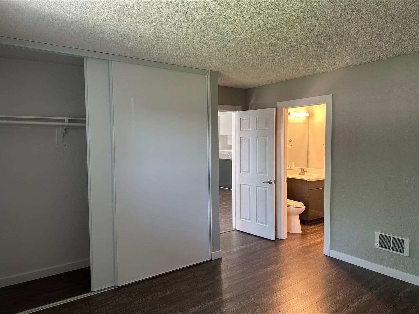 Santa Ana Apartment: 811 S. Fairview
