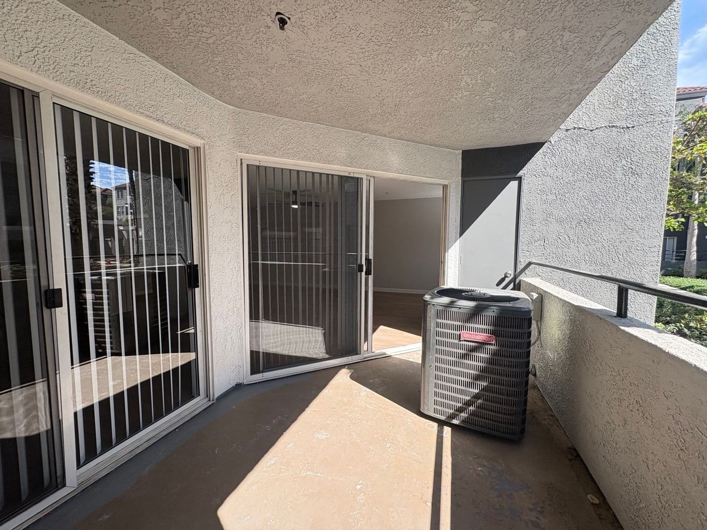 Costa Mesa Apartment: 2855 Pinecreek Drive