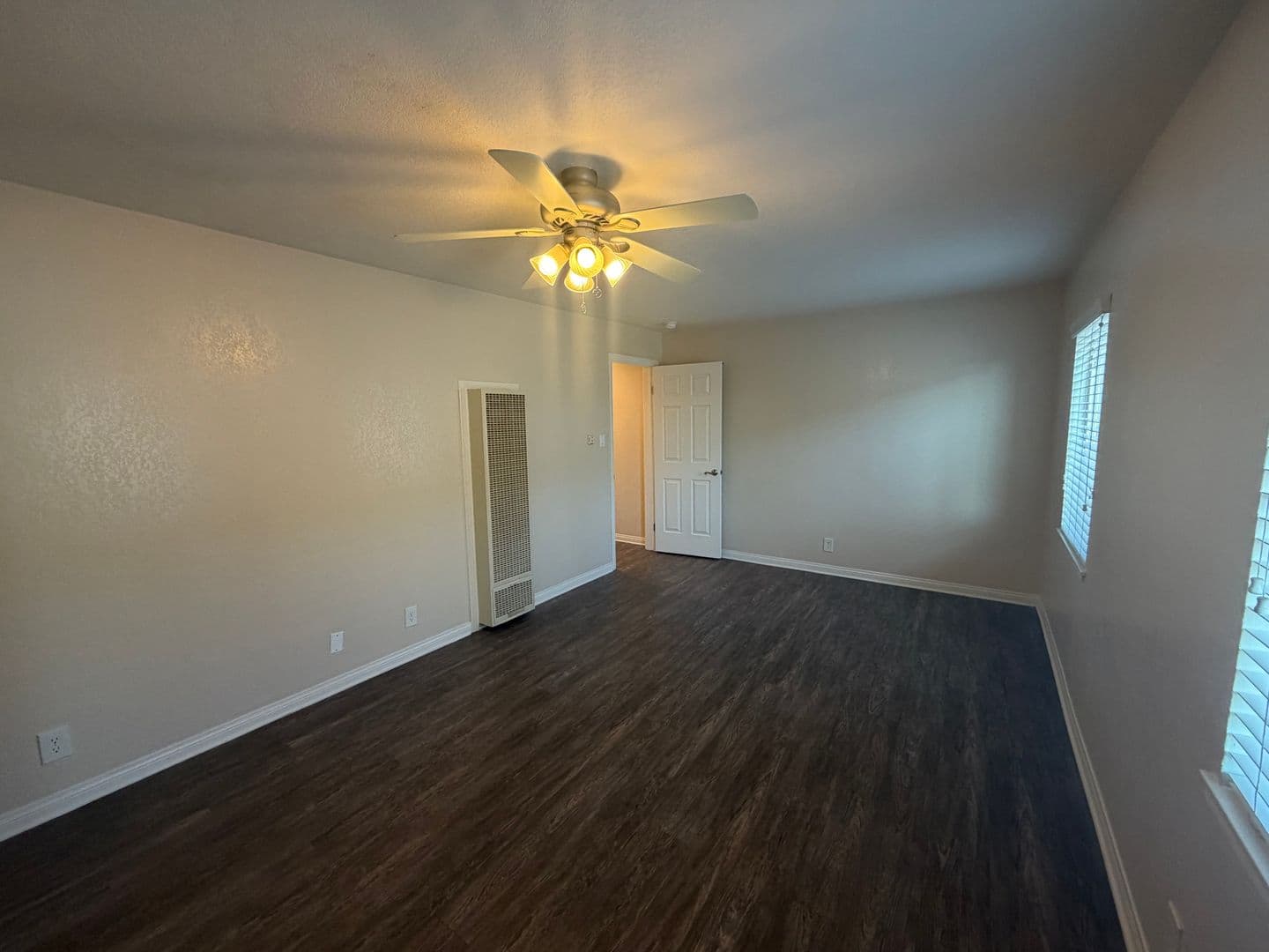 Lakewood Apartment: 4907 1/4 Hayter Avenue