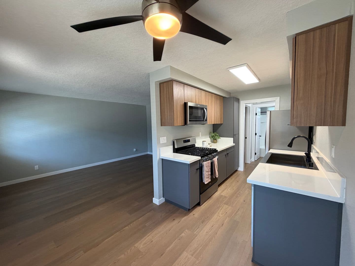 La Habra Apartment: 360 S. Idaho Street