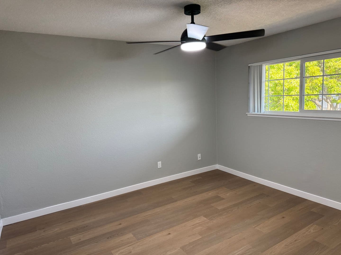 Santa Ana Apartment: 811 S. Fairview