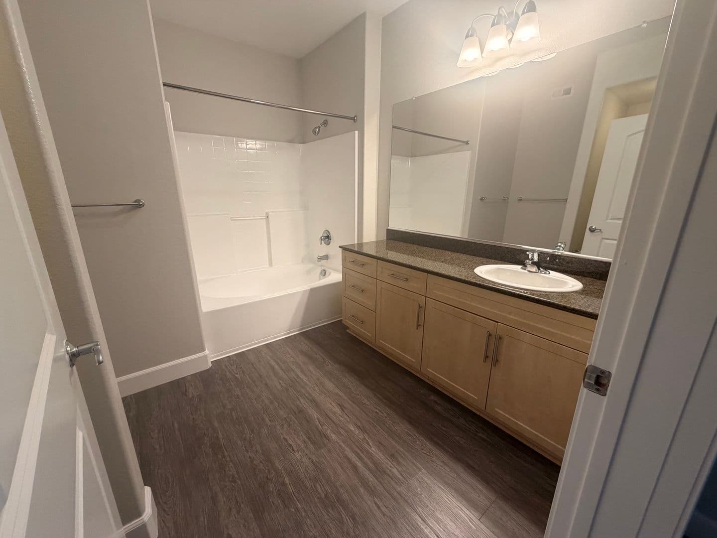 Anaheim Apartment: 2100 E. Katella Avenue