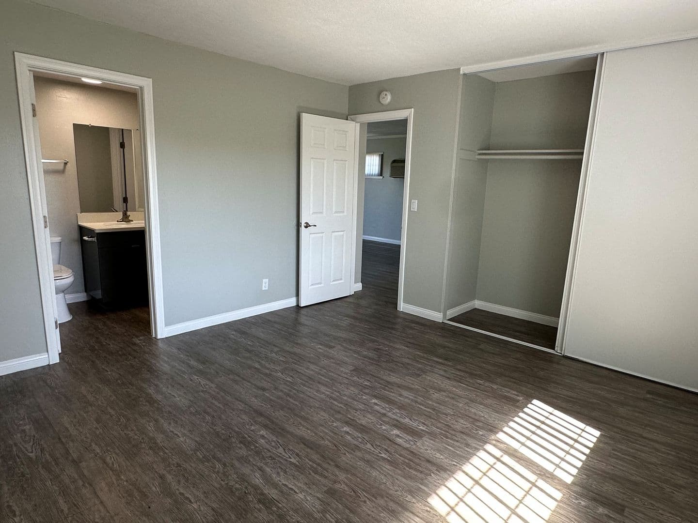 Santa Ana Apartment: 811 S. Fairview