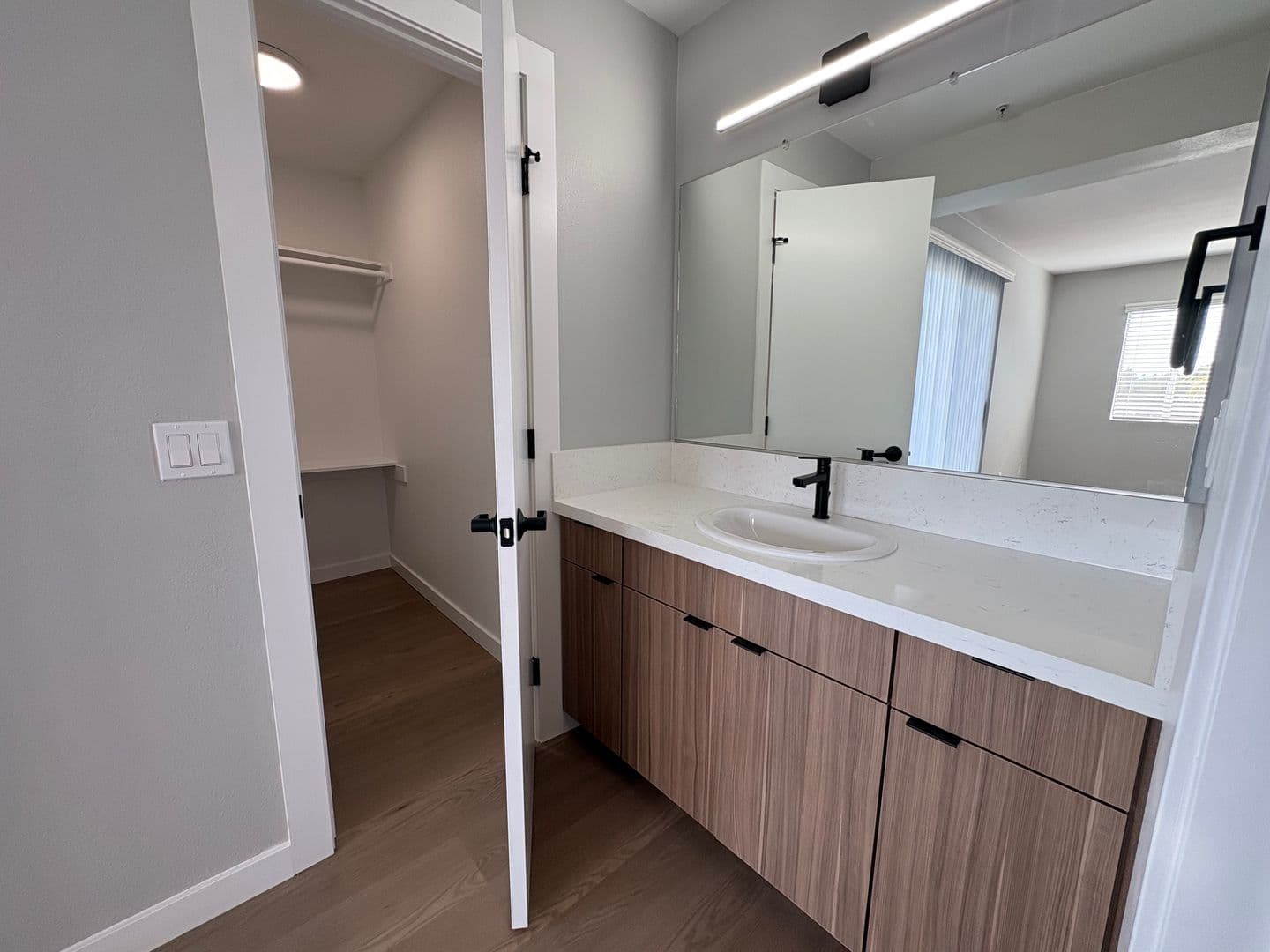 Costa Mesa Apartment: 2855 Pinecreek Drive