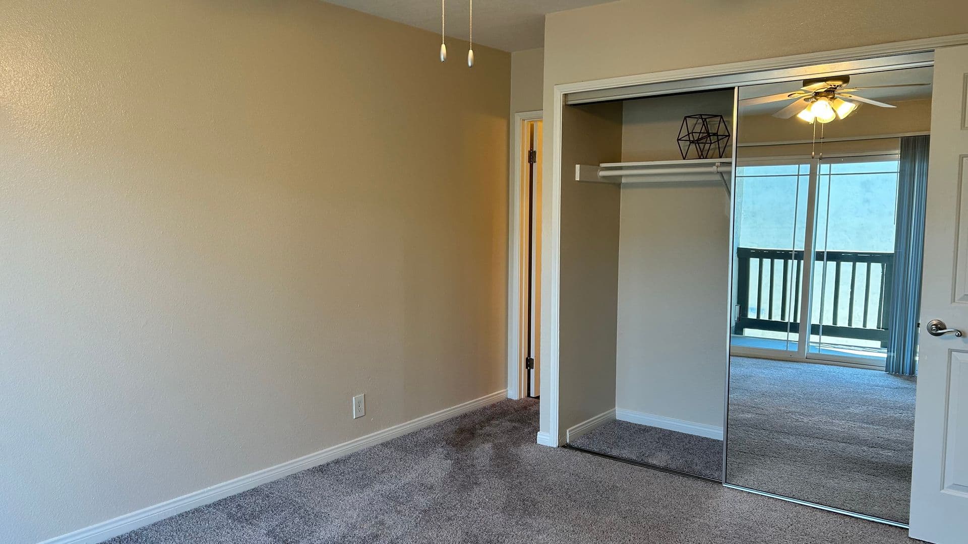 Anaheim Apartment: 2828 W. Ball Road