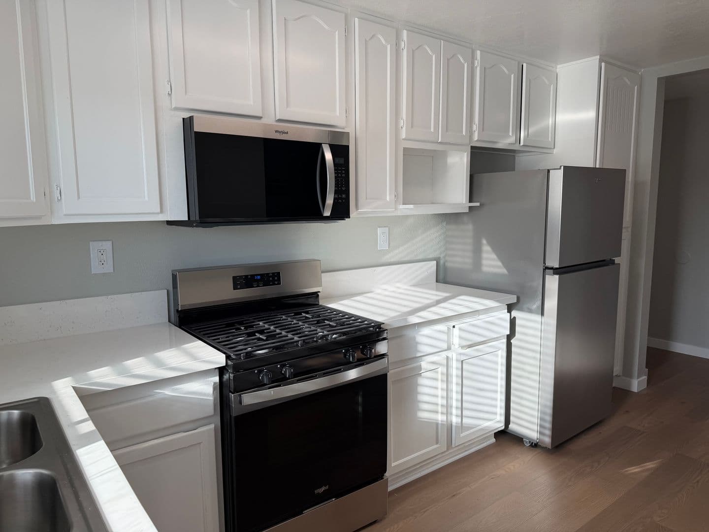 Lakewood Apartment: 4907 1/4 Hayter Avenue