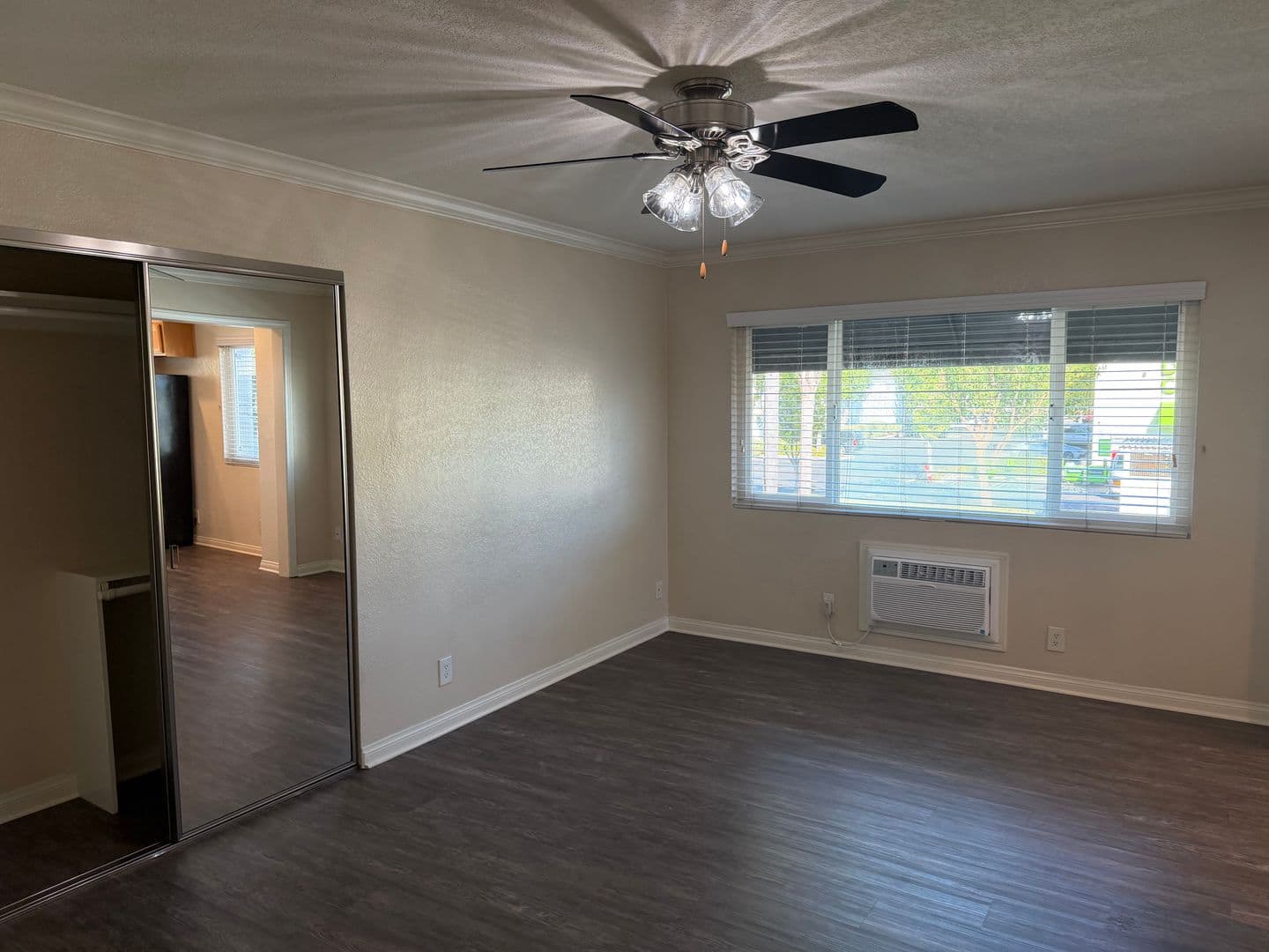 Lakewood Apartment: 4907 1/4 Hayter Avenue