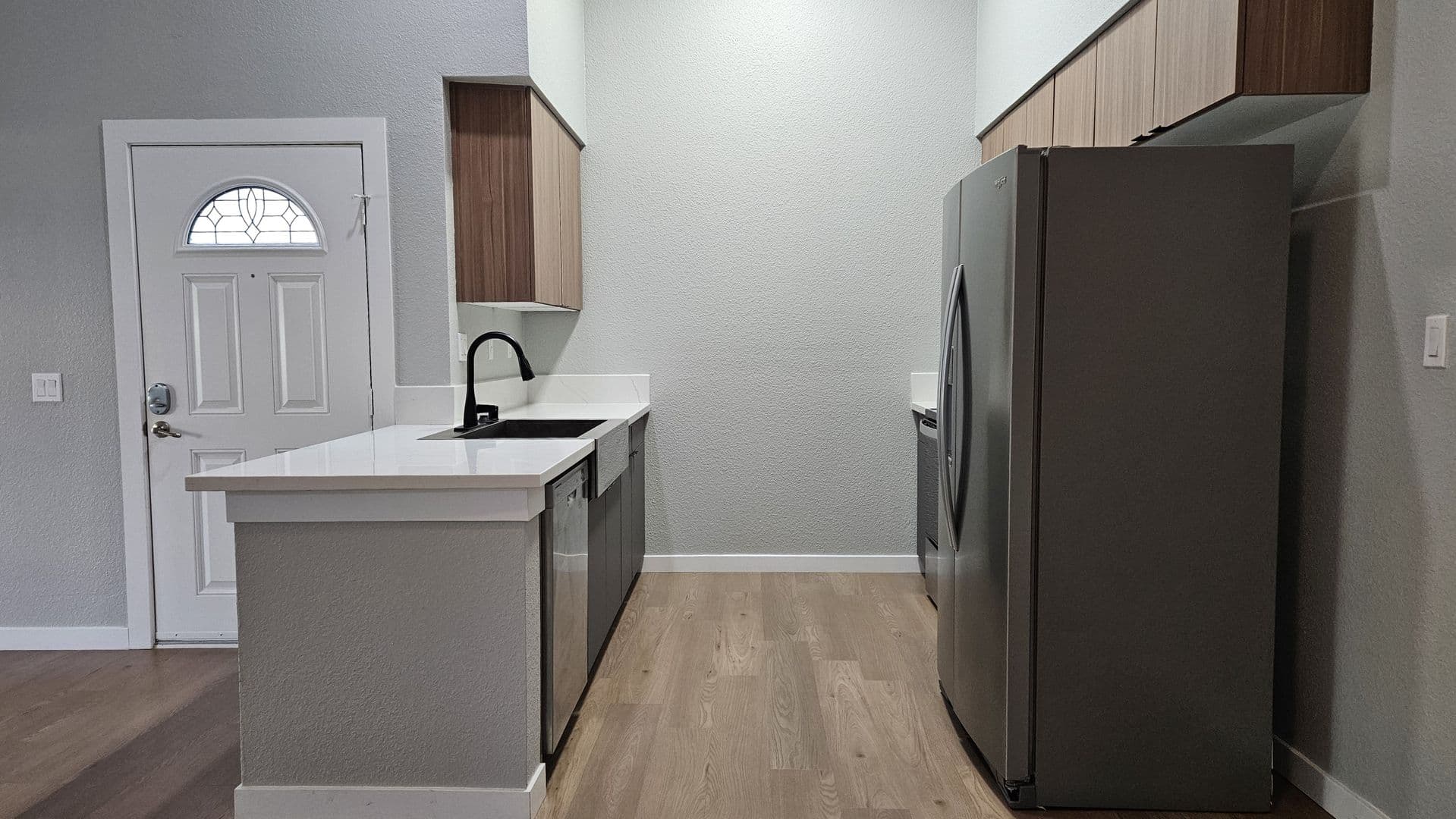 Lake Forest Apartment: 21011 Osterman Road