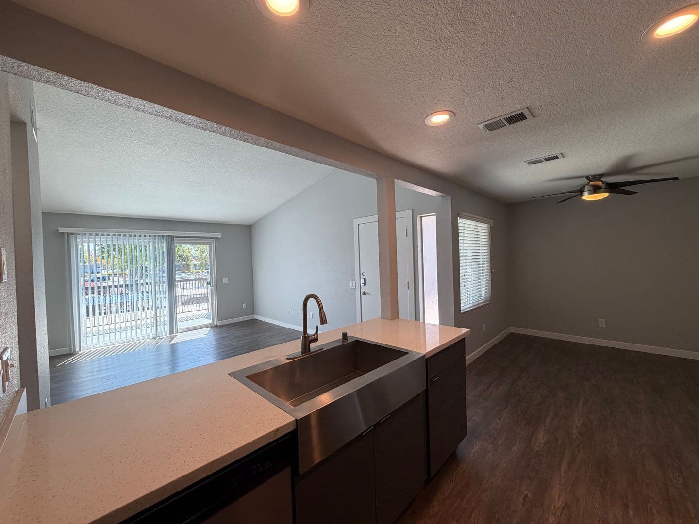 Riverside Apartment: 7600 Ambergate Place