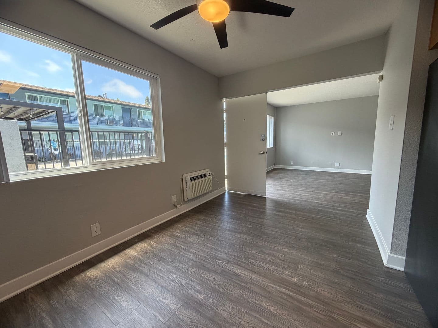 Long Beach Apartment: 1718 Ximeno Avenue