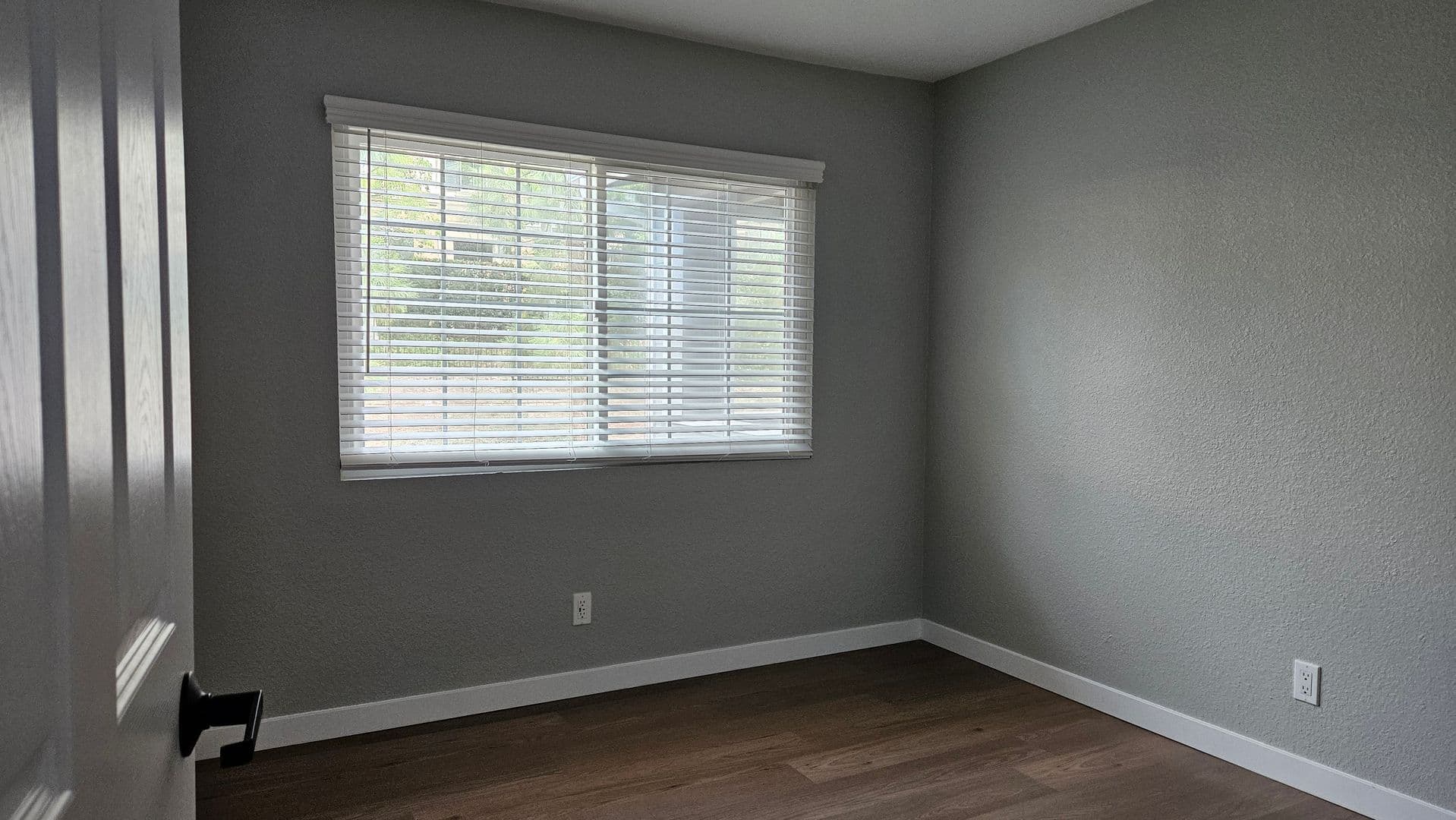 Lake Forest Apartment: 21011 Osterman Road