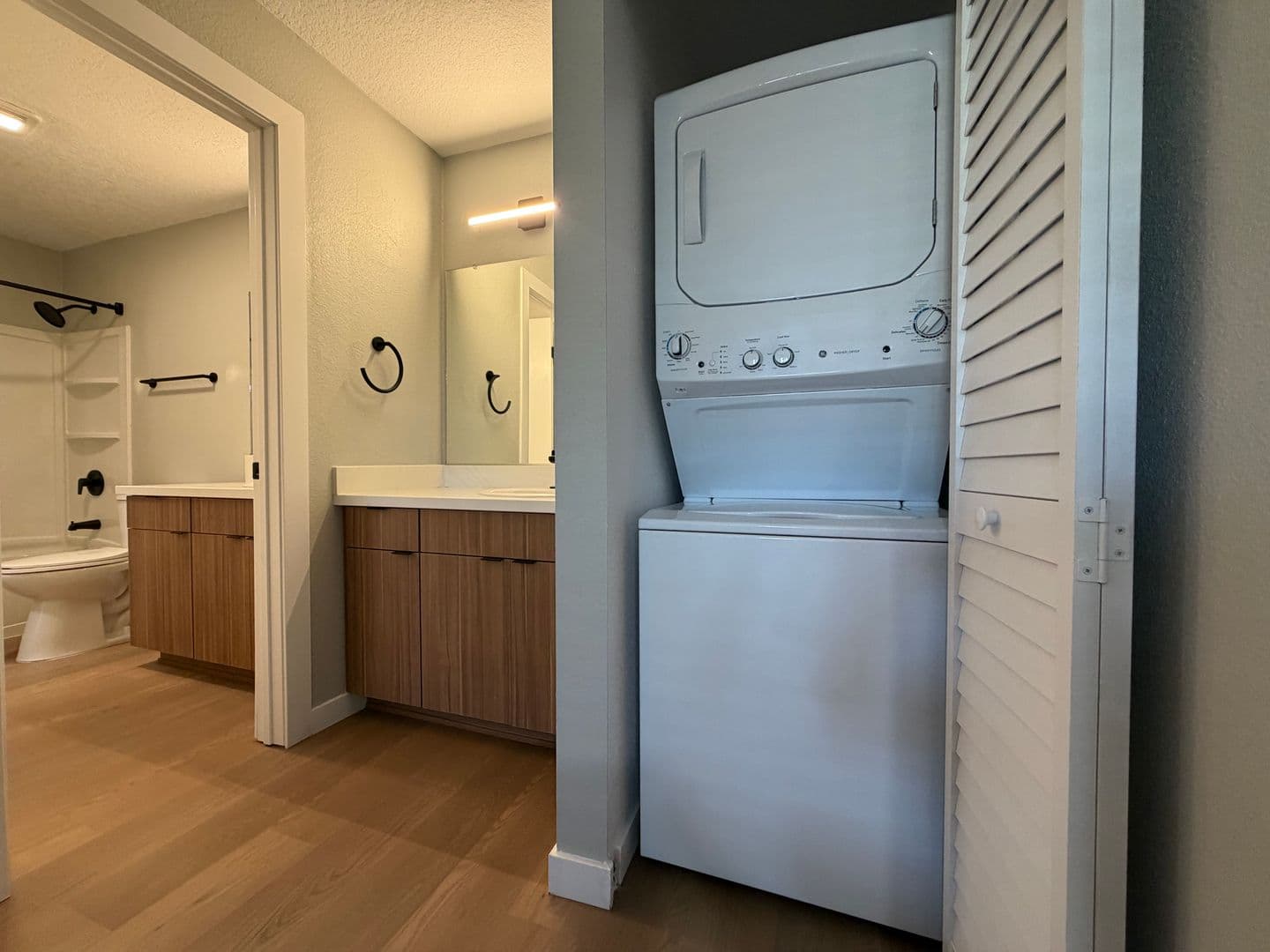 Westminster Apartment: 14221 Edwards Street