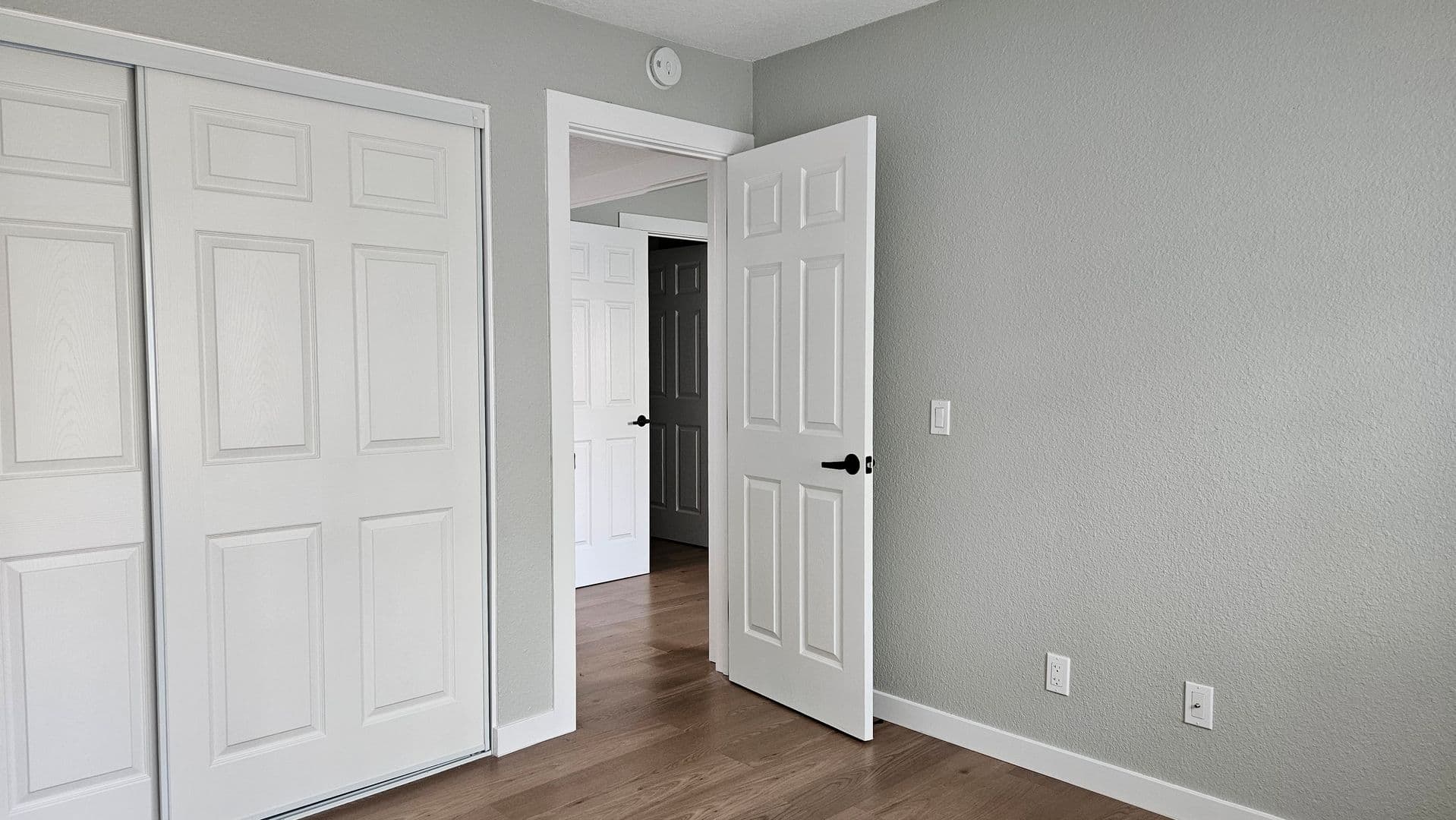 Lake Forest Apartment: 21011 Osterman Road