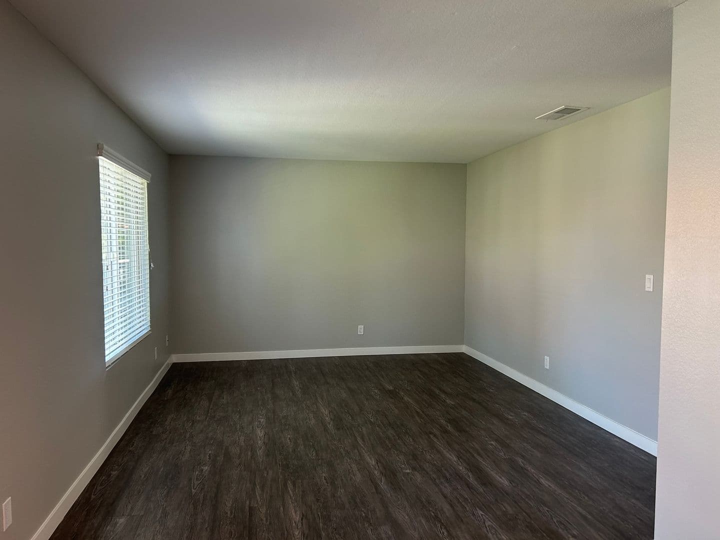 Riverside Apartment: 3957 Pierce Street