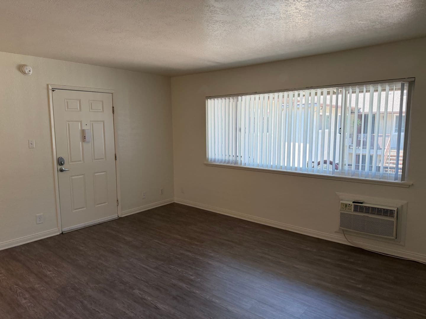 Lakewood Apartment: 4907 1/4 Hayter Avenue