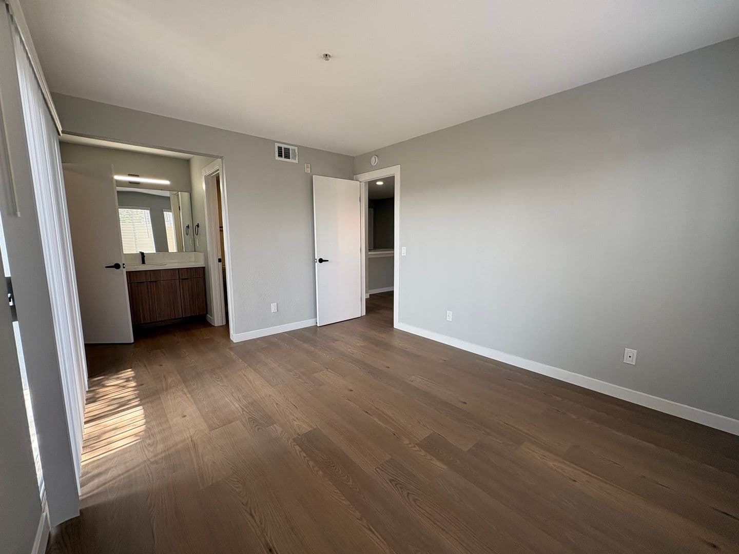 Costa Mesa Apartment: 2855 Pinecreek Drive