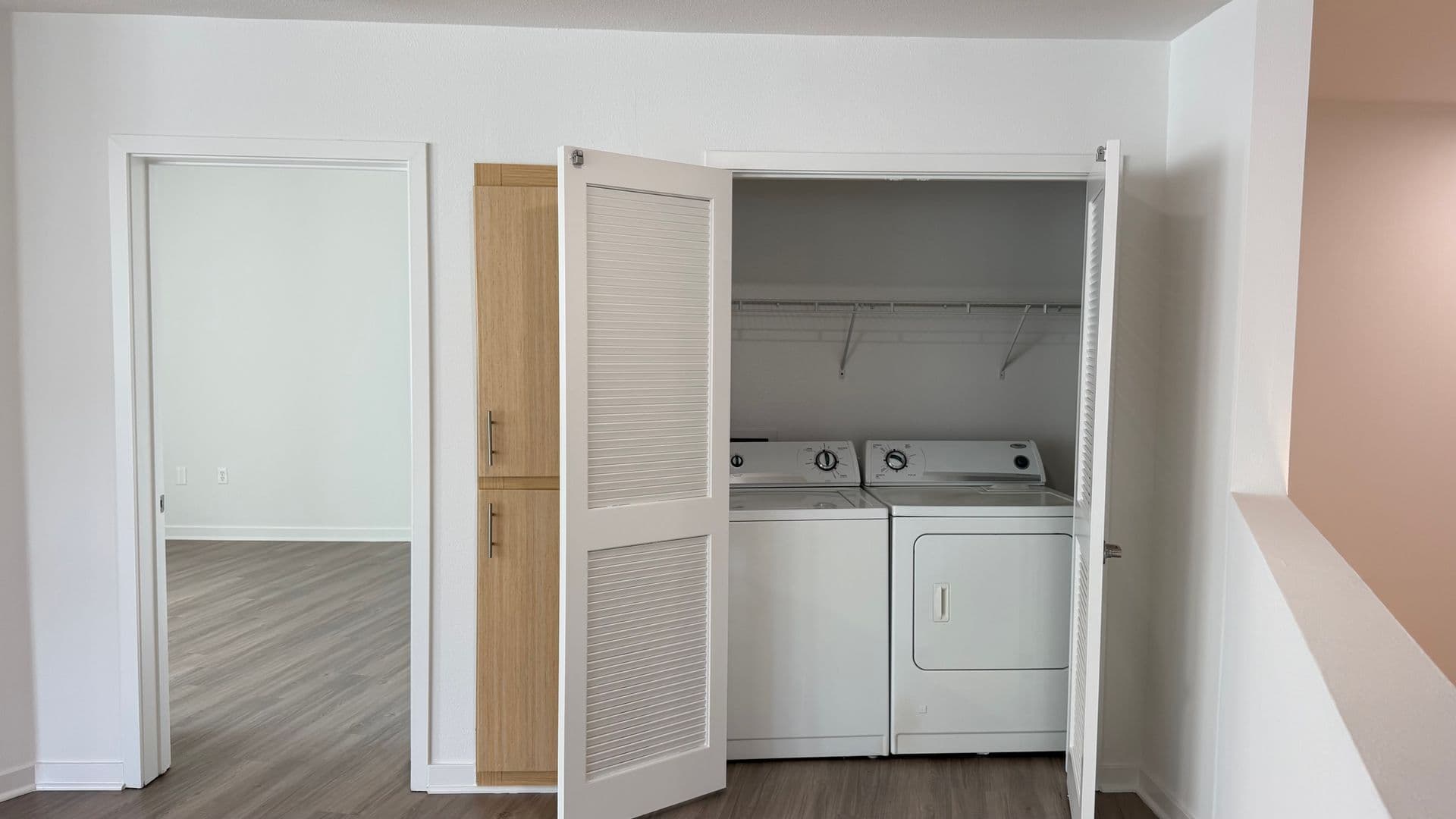 Los Angeles Apartment: 138 North Beaudry Avenue