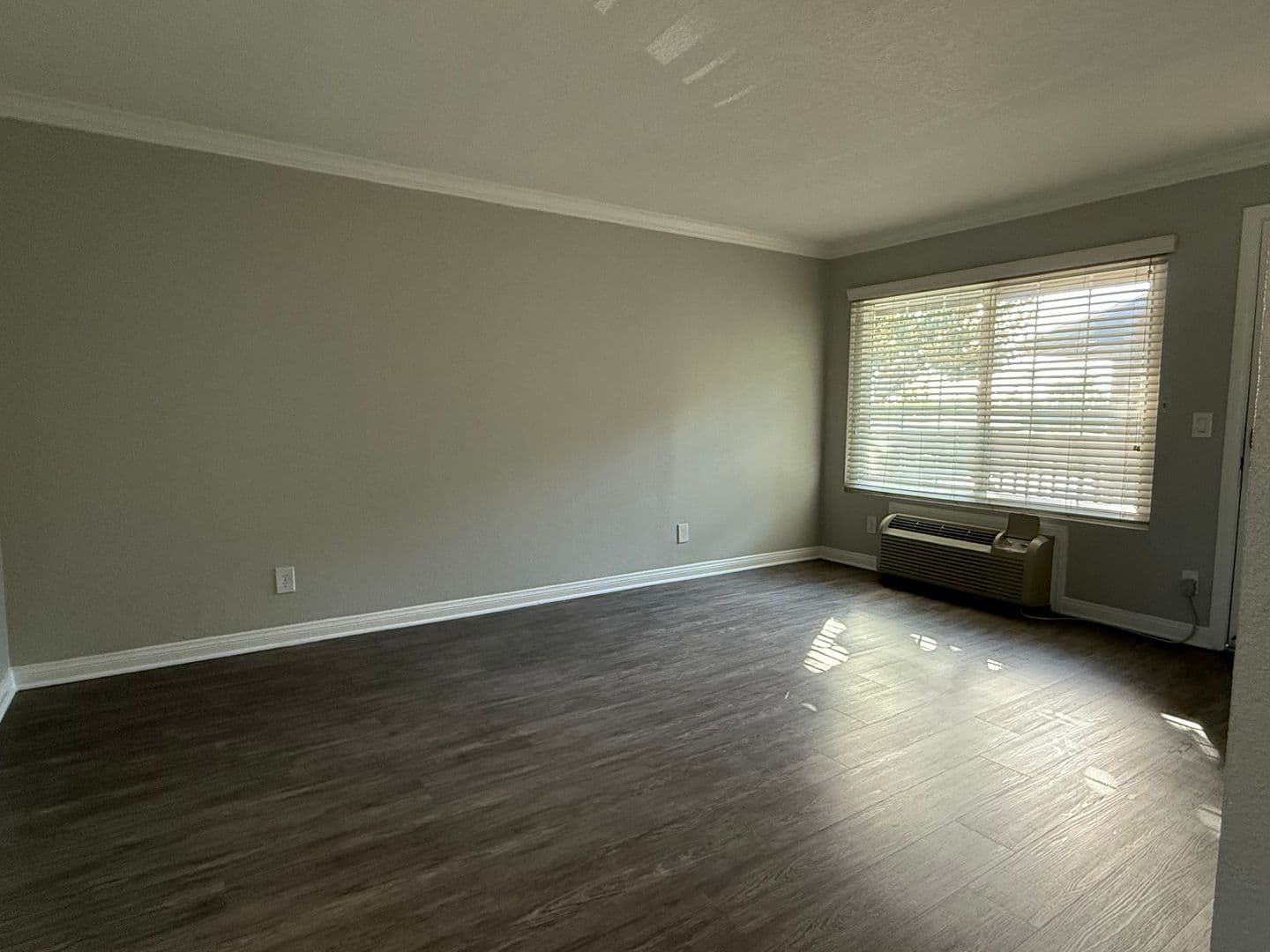 Anaheim Apartment: 2704 W. Ball Road