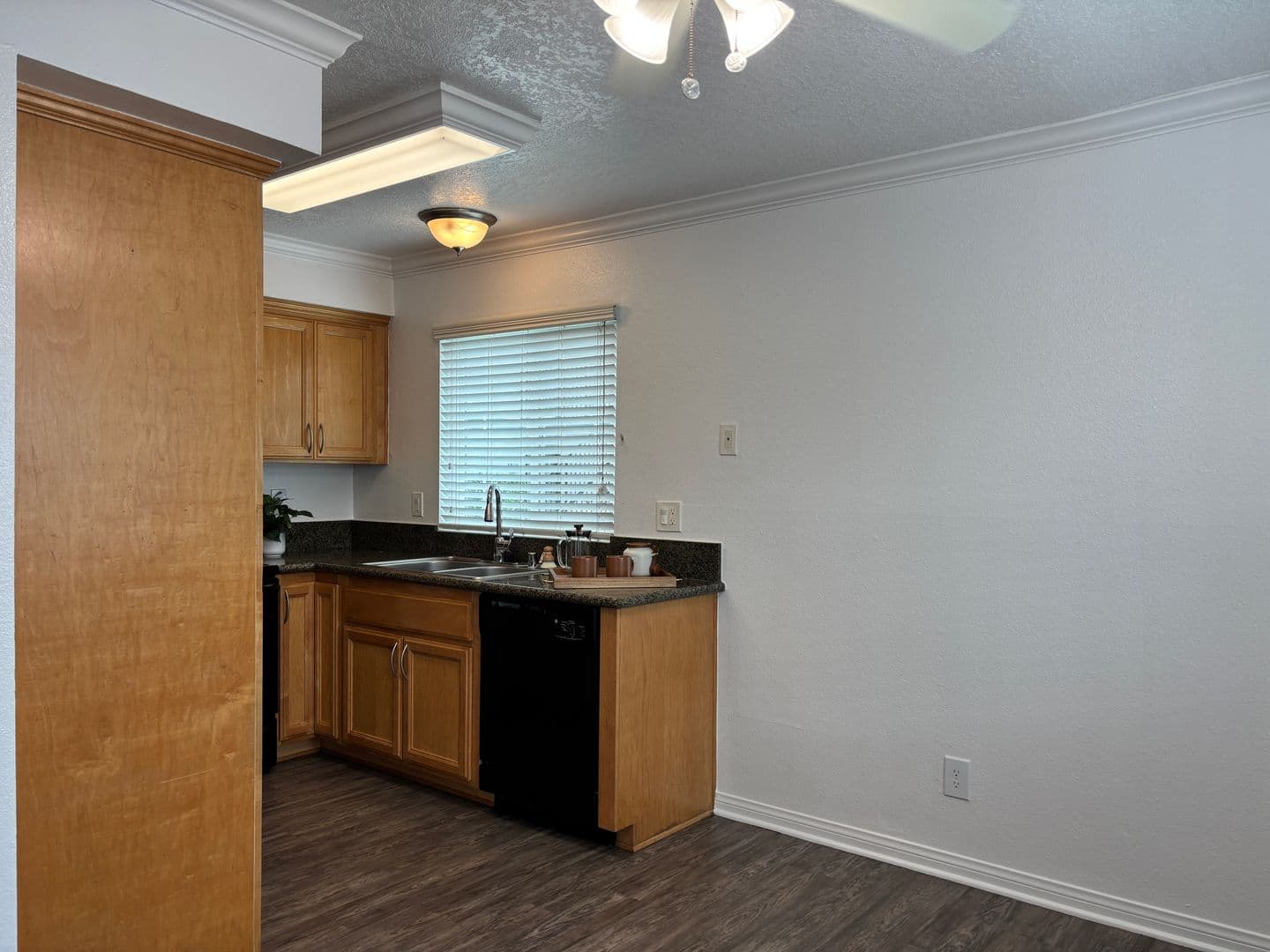 Fullerton Apartment: 1501 S. Highland Avenue