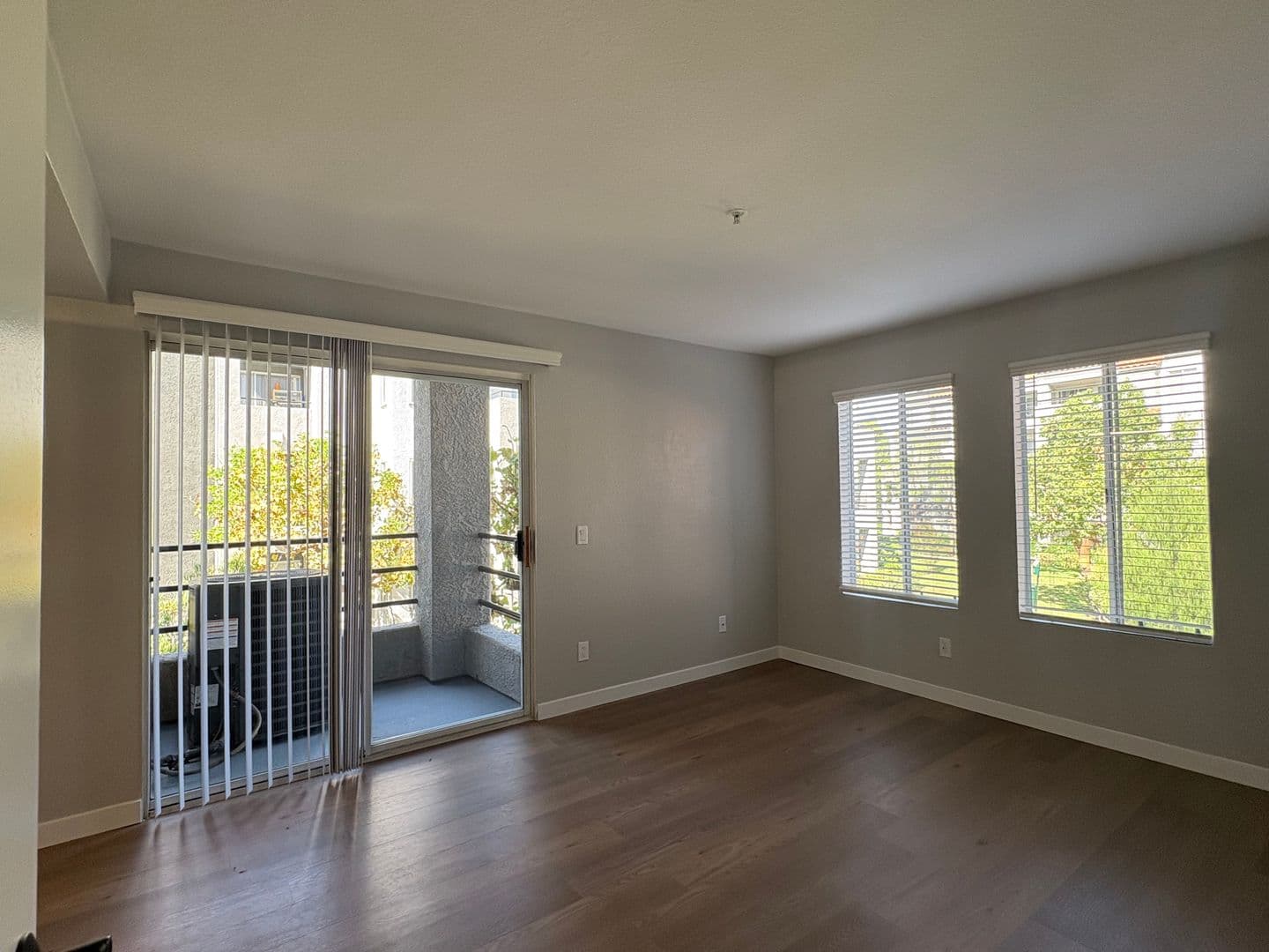 Costa Mesa Apartment: 2855 Pinecreek Drive