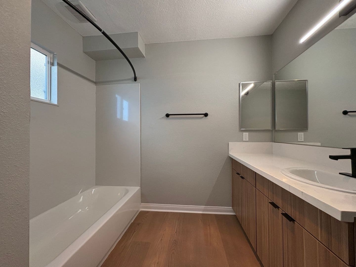 Lakewood Apartment: 4905 Castana Avenue
