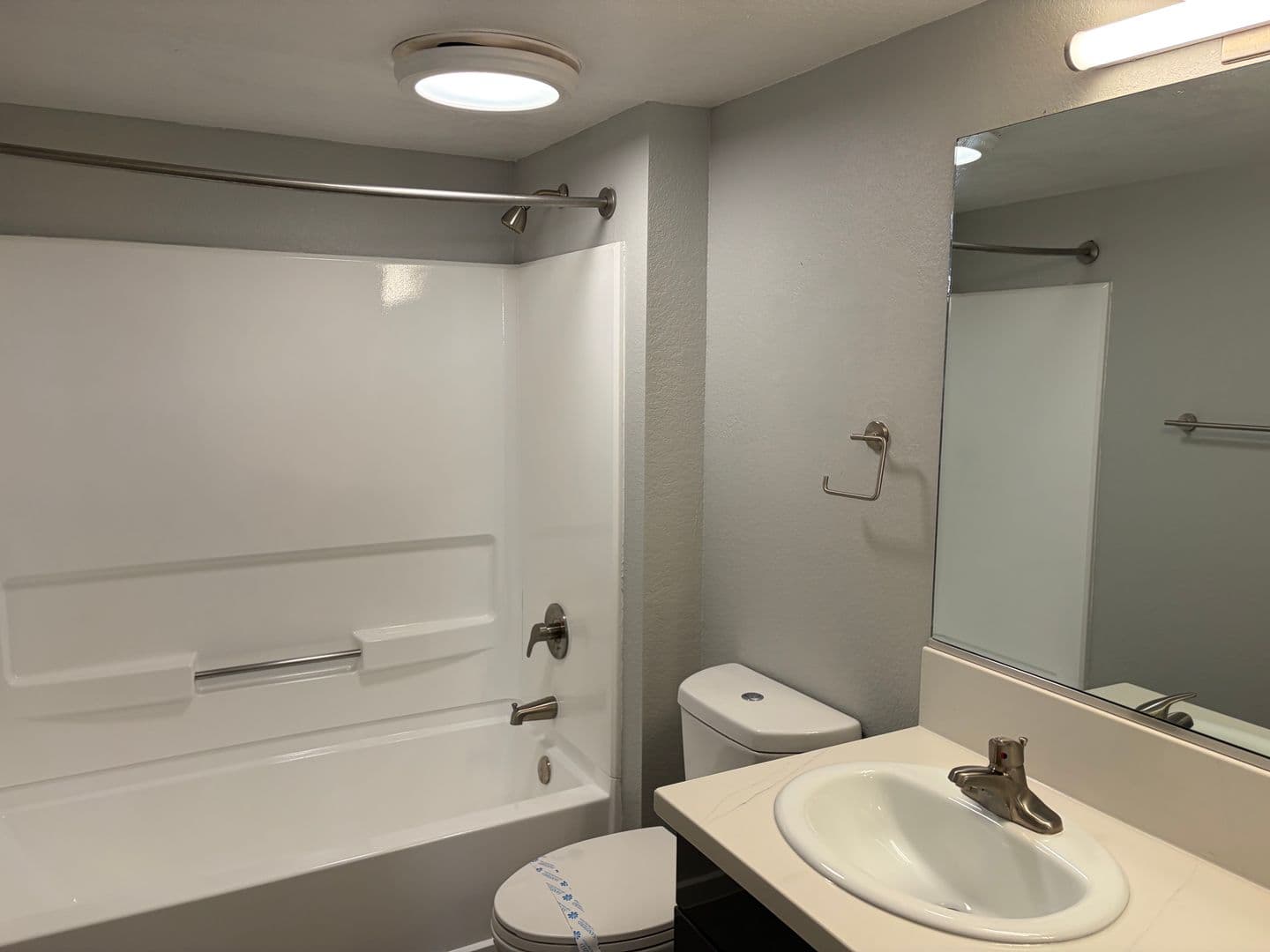 Riverside Apartment: 3957 Pierce Street