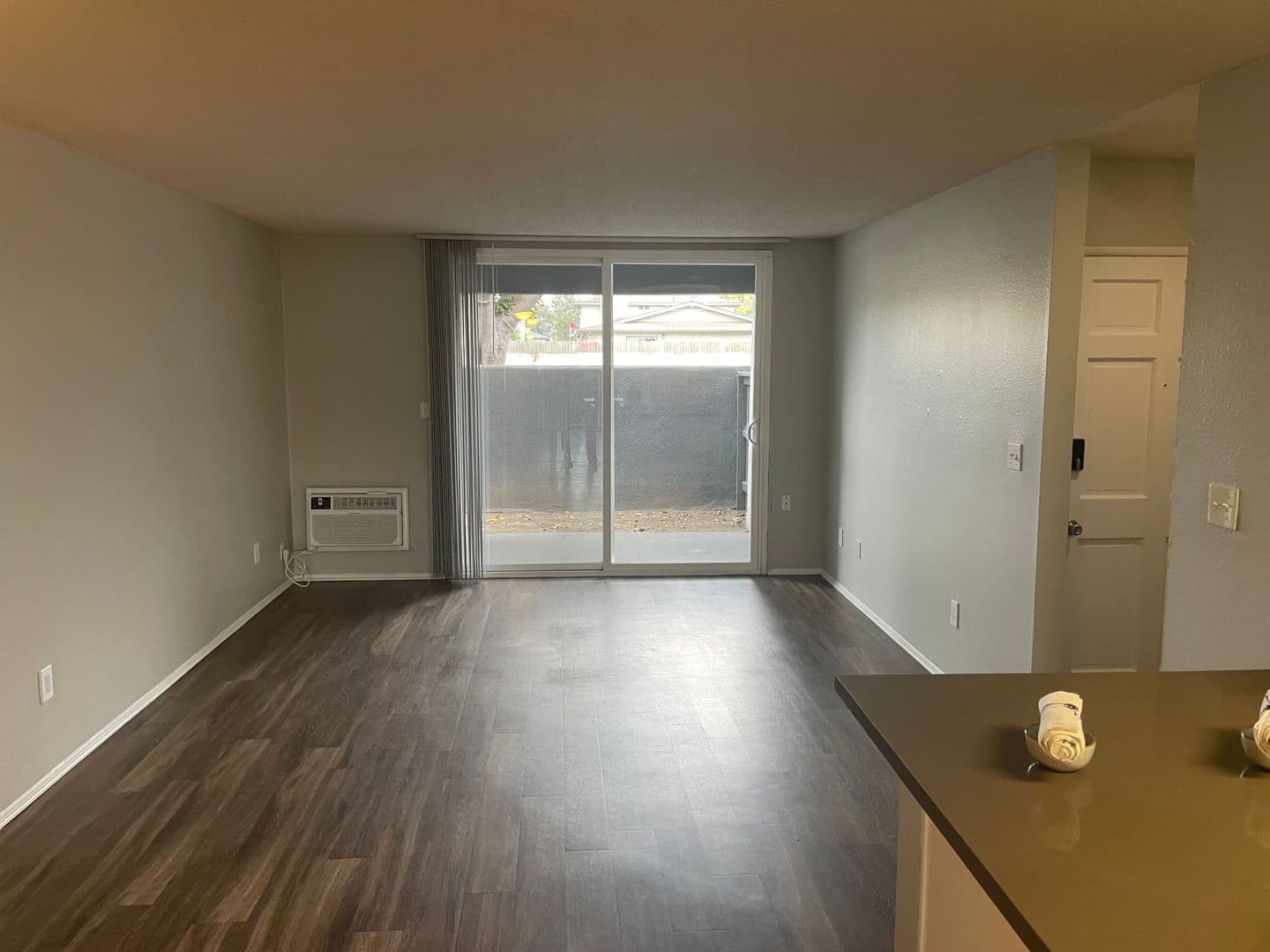 Huntington Beach Apartment: 7701 Warner Ave.