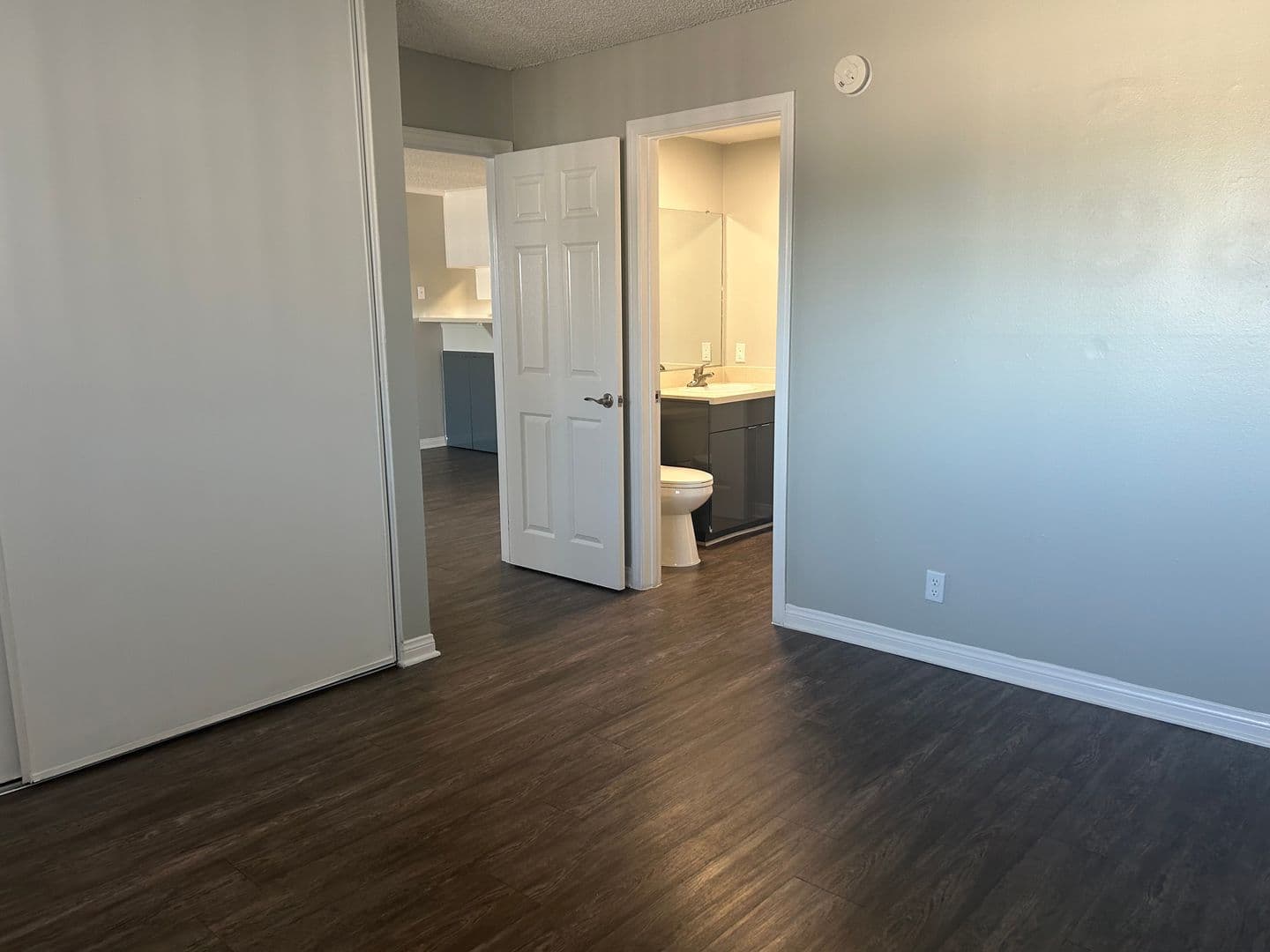 Santa Ana Apartment: 811 S. Fairview