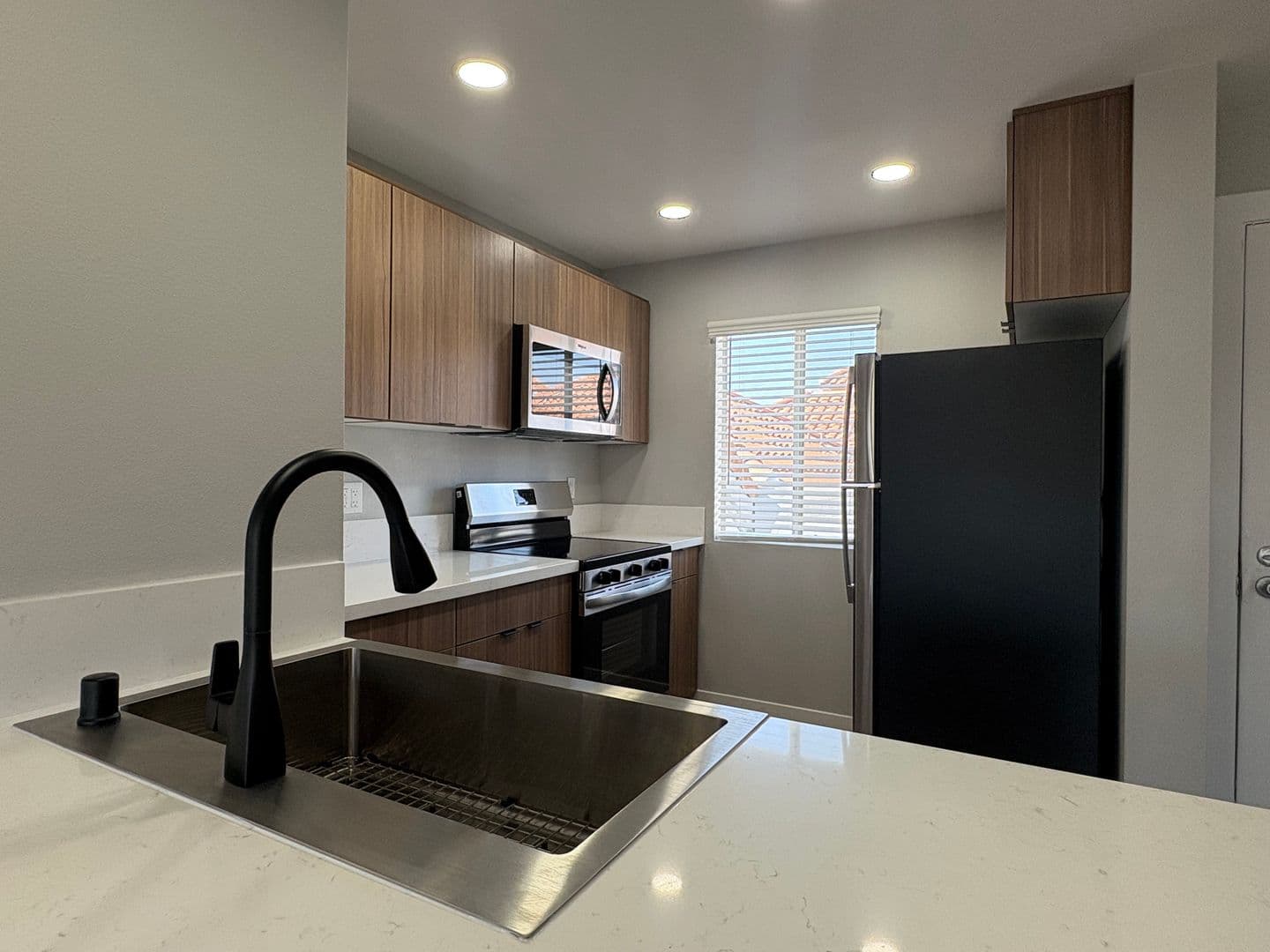 Costa Mesa Apartment: 2855 Pinecreek Drive