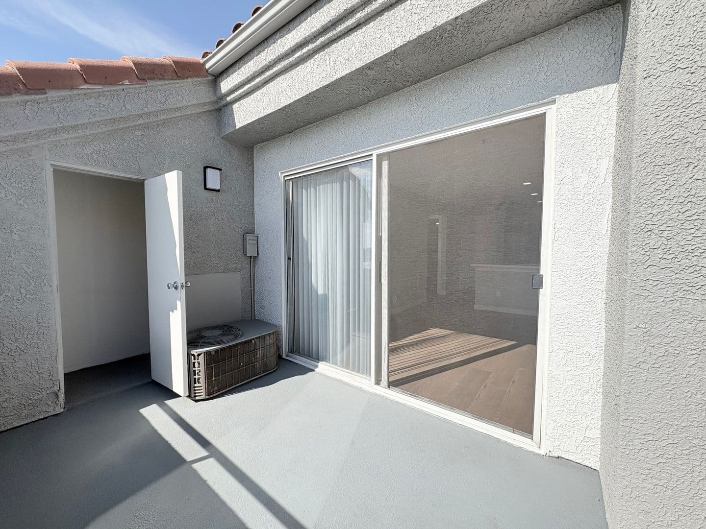 Costa Mesa Apartment: 2855 Pinecreek Drive