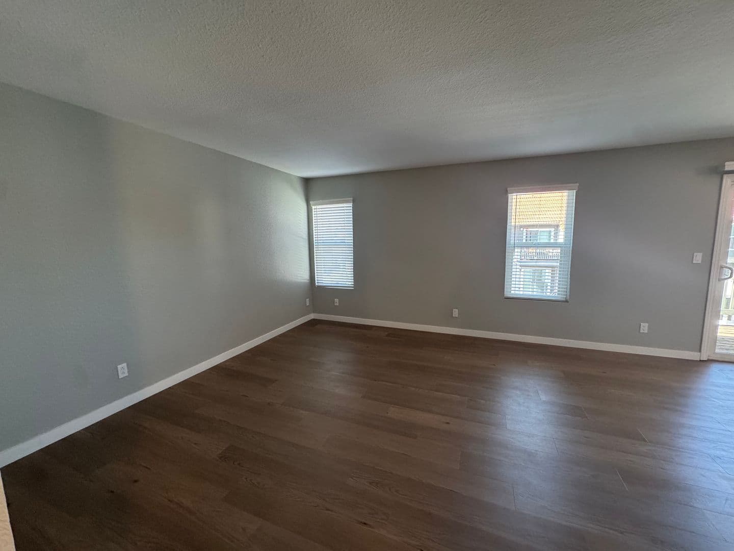 Riverside Apartment: 3957 Pierce Street