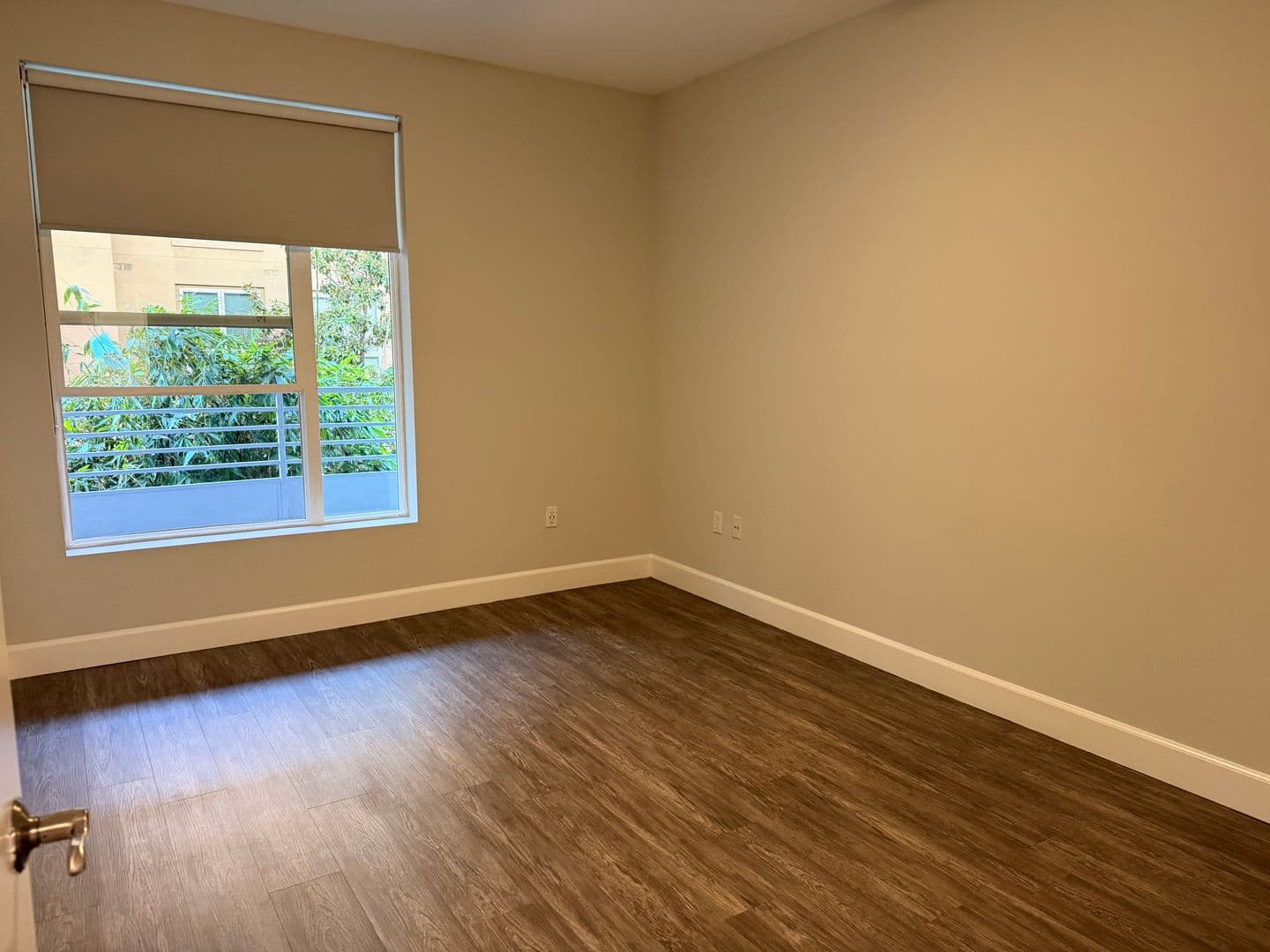 Anaheim Apartment: 2100 E. Katella Avenue