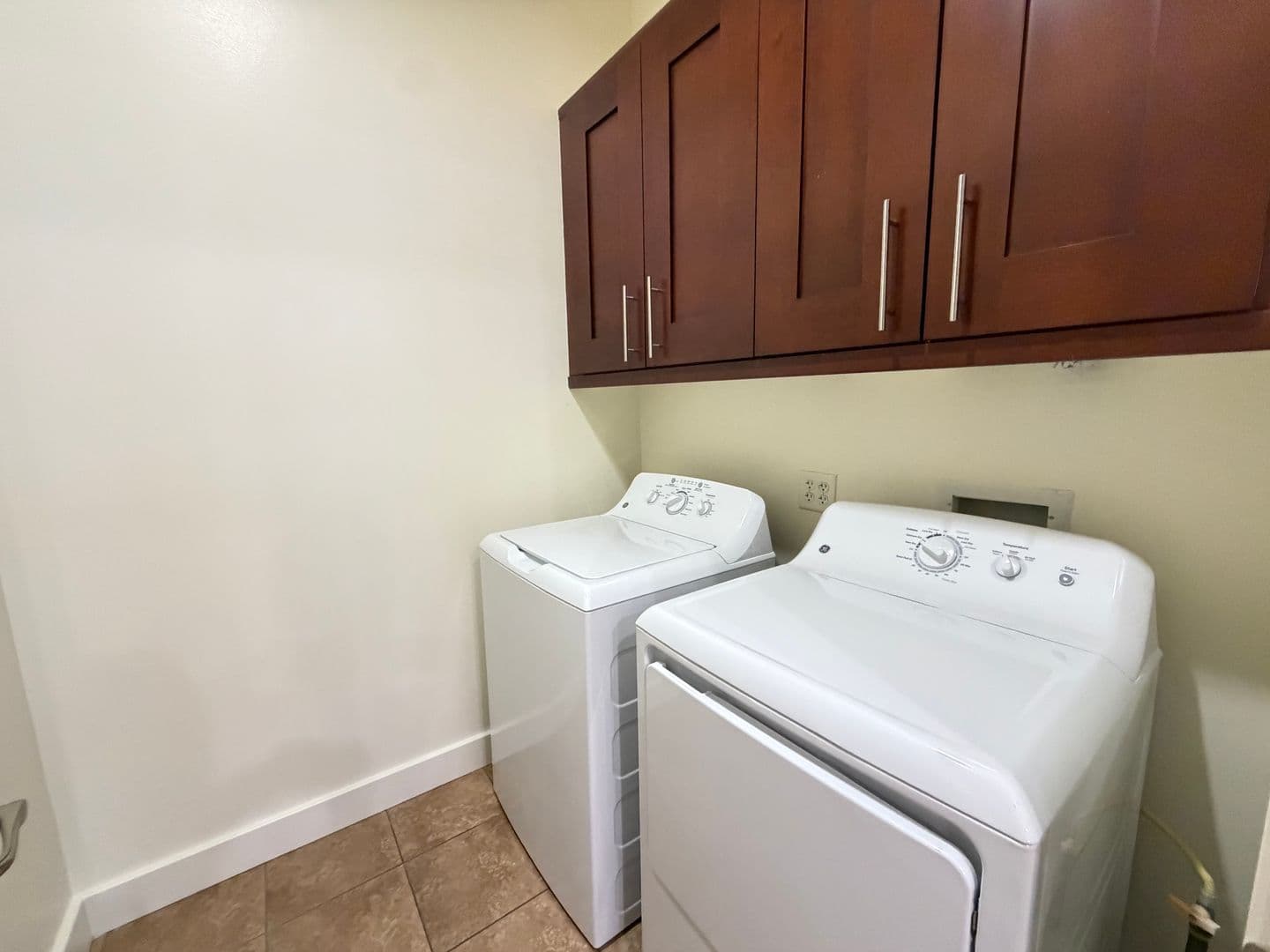 Irvine Apartment: 2300 Dupont Drive