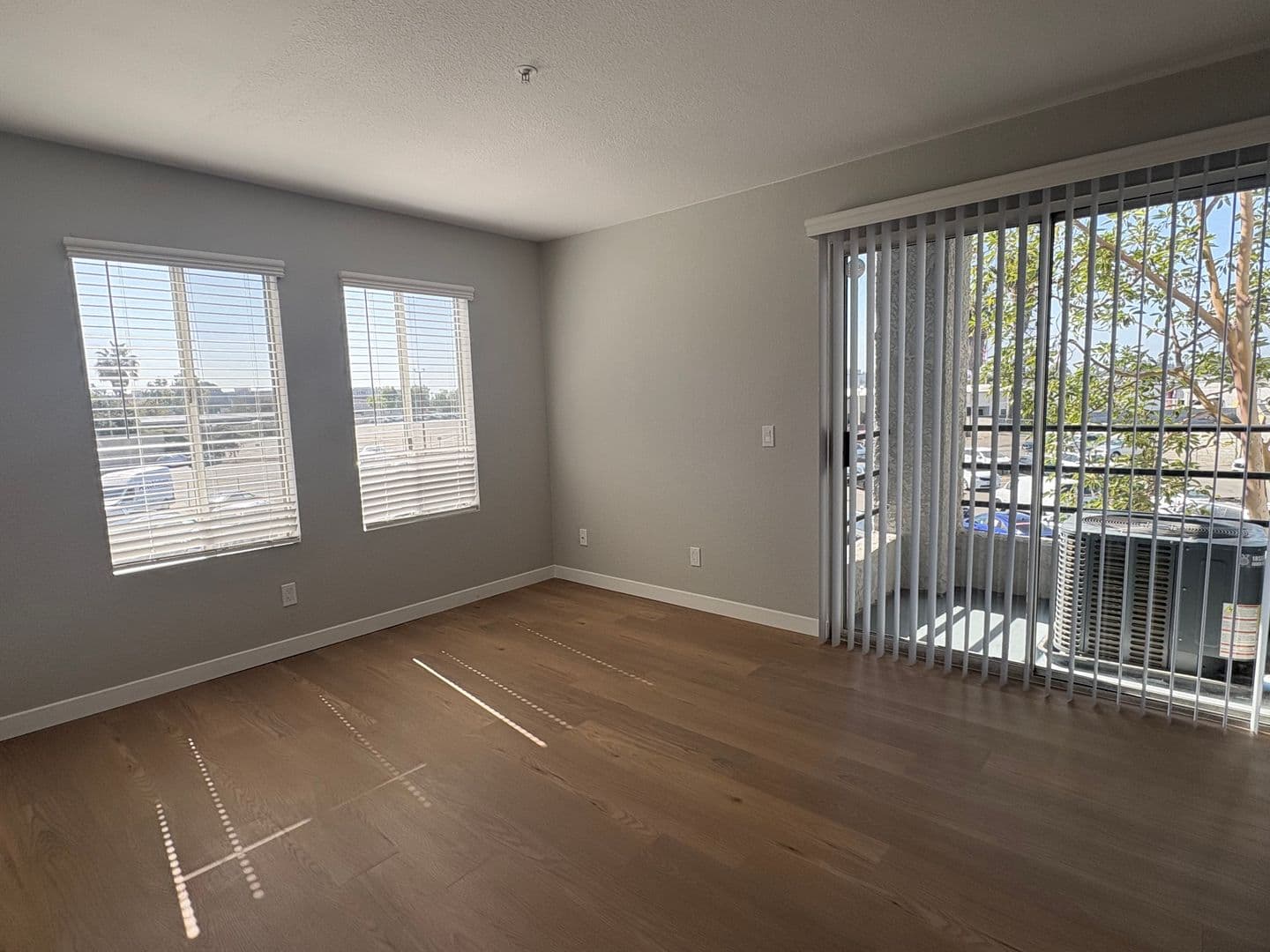 Costa Mesa Apartment: 2855 Pinecreek Drive