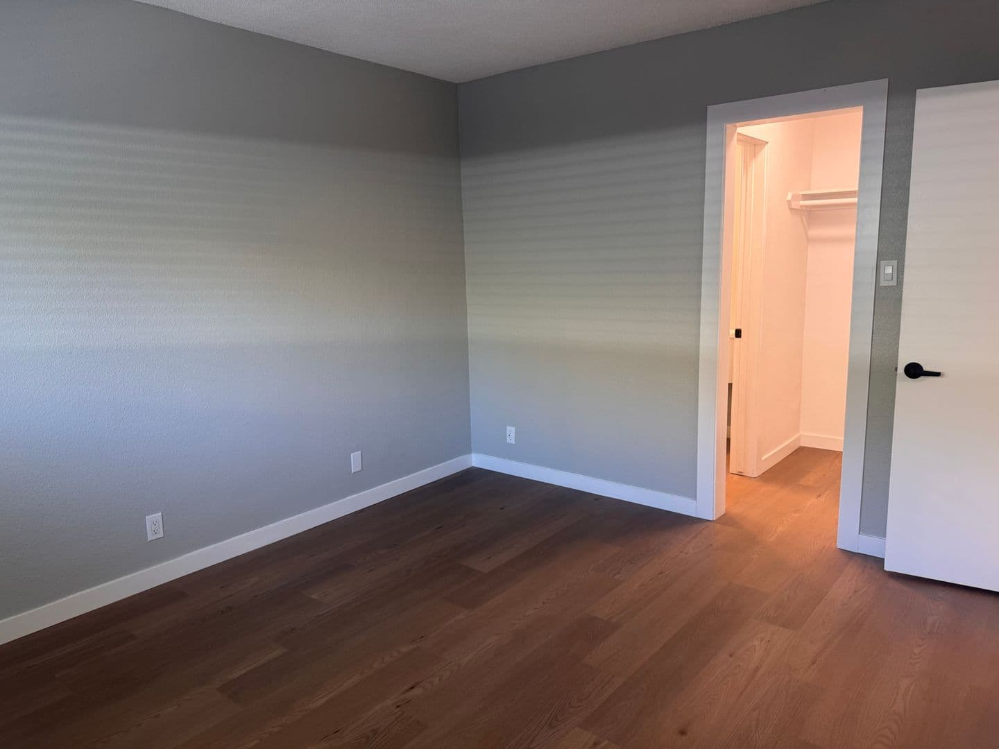 Signal Hill Apartment: 2201 E. 21st Street