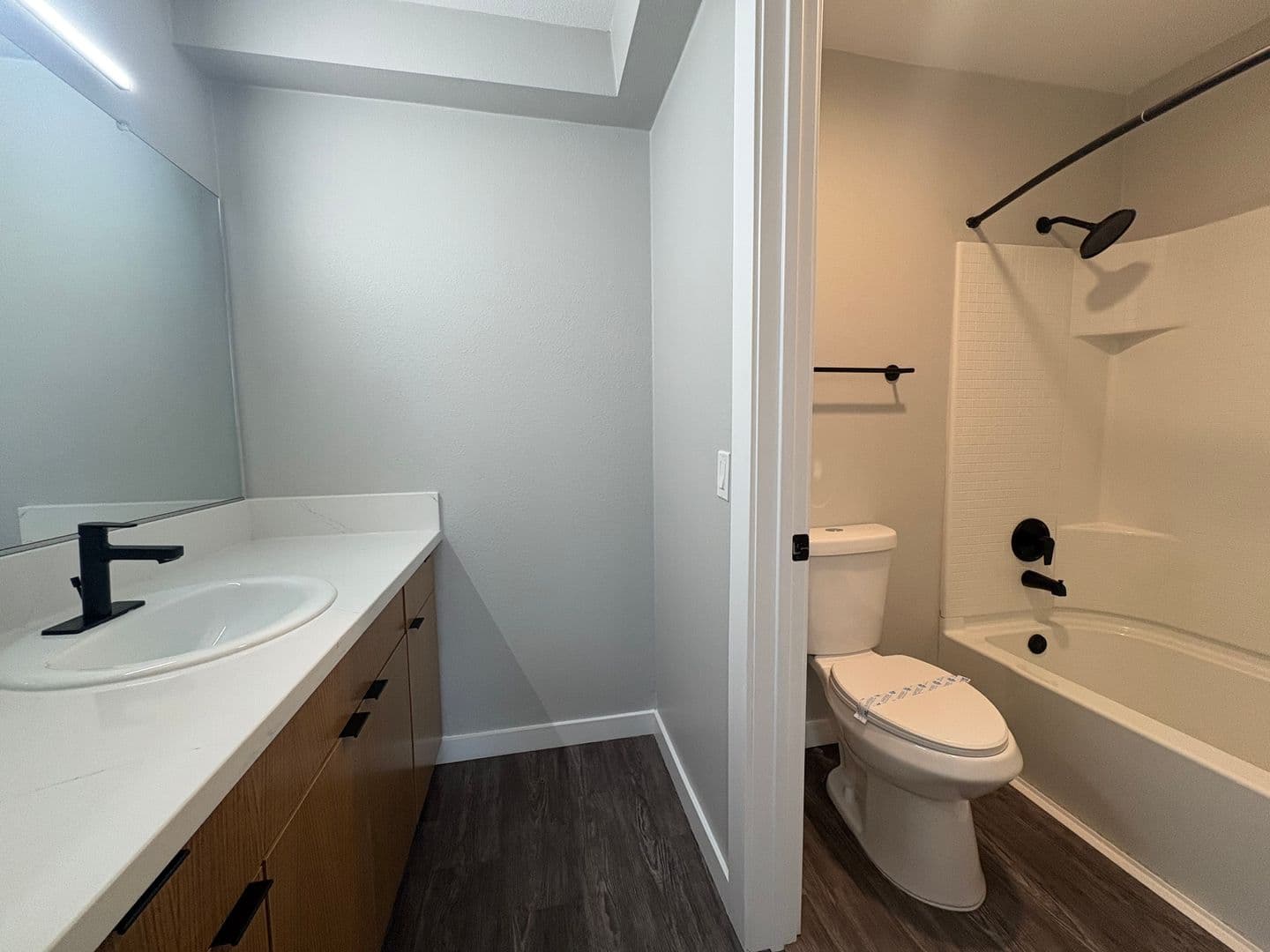 Costa Mesa Apartment: 2855 Pinecreek Drive