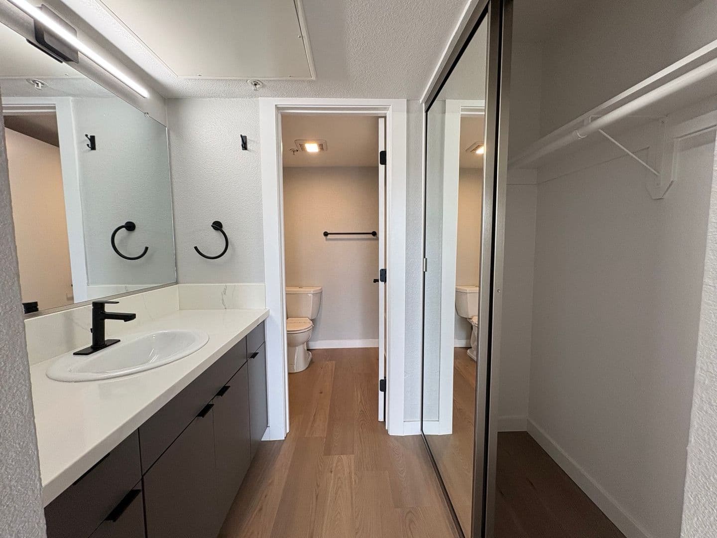Costa Mesa Apartment: 2855 Pinecreek Drive