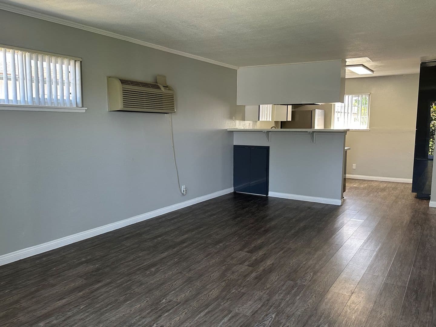 Santa Ana Apartment: 811 S. Fairview