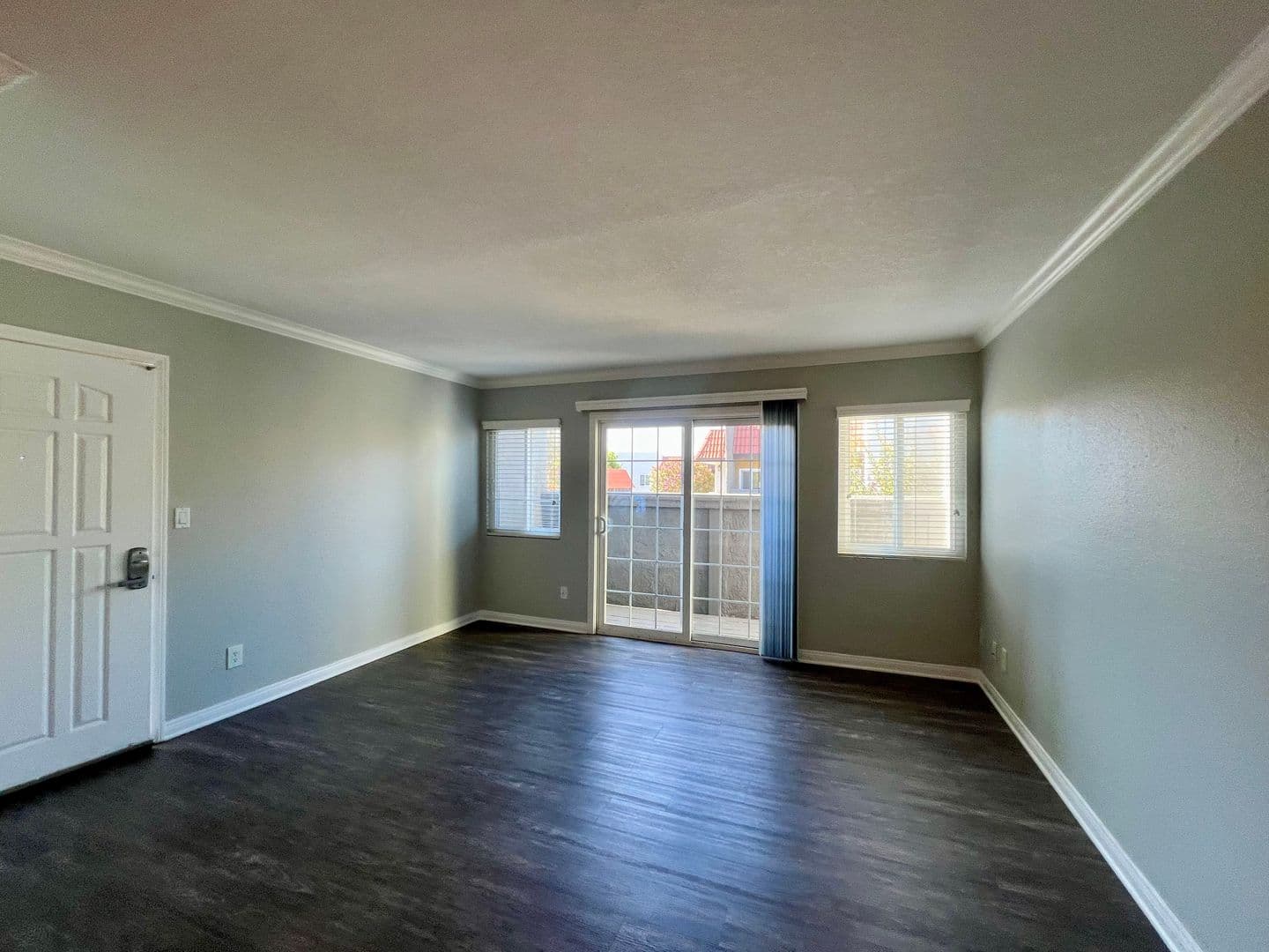 Garden Grove Apartment: 13884 Euclid Avenue