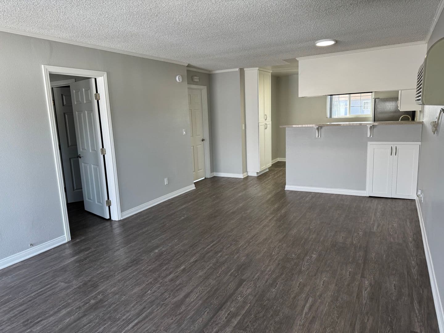 Santa Ana Apartment: 811 S. Fairview