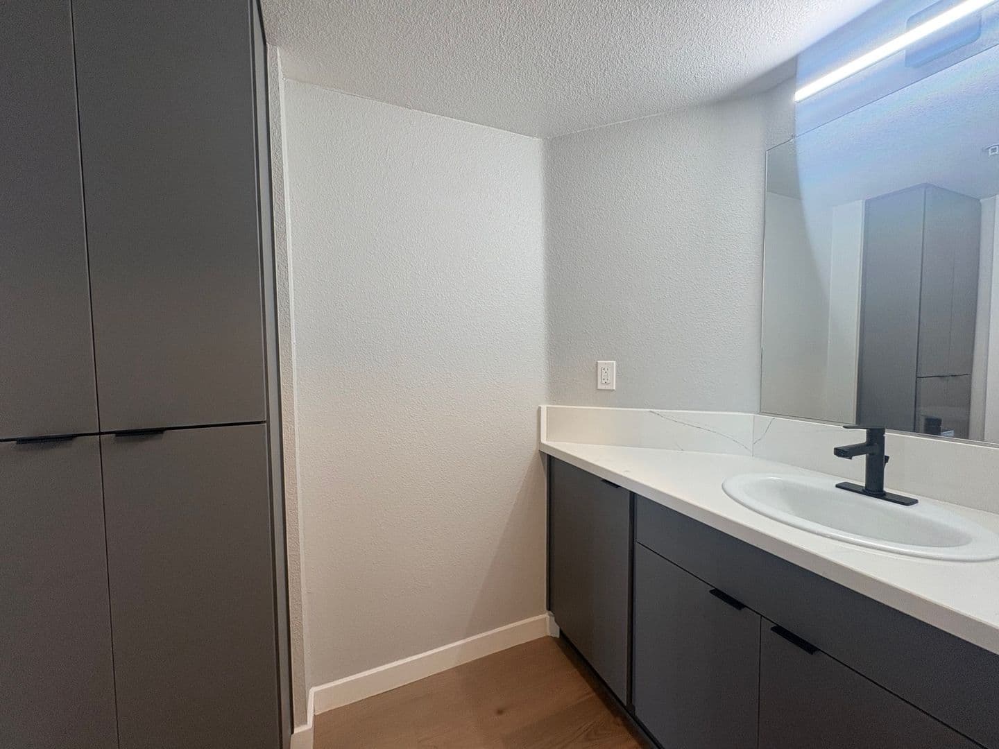 Costa Mesa Apartment: 2855 Pinecreek Drive