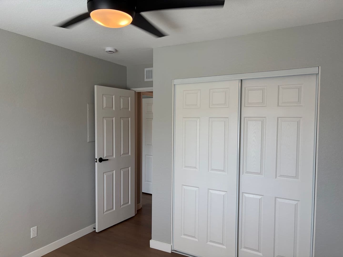Riverside Apartment: 3957 Pierce Street