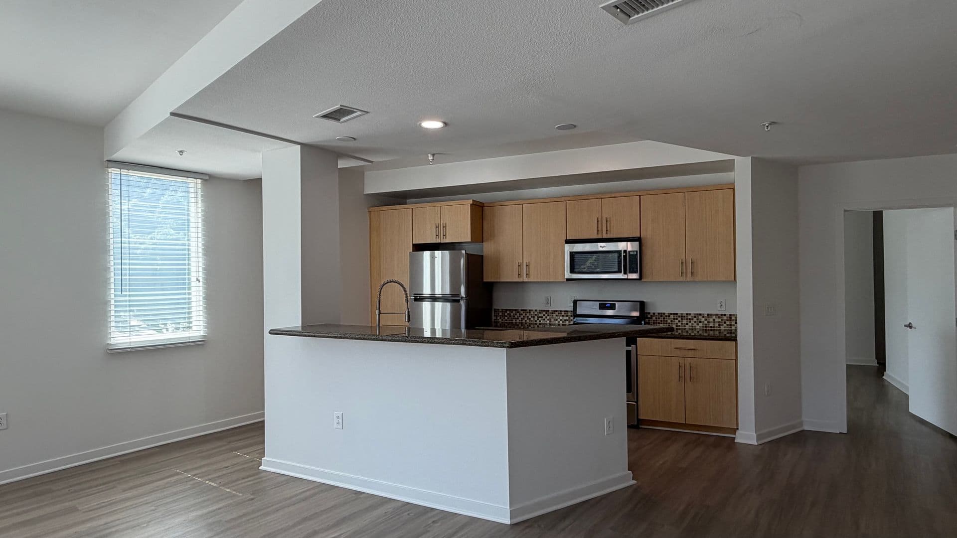 Los Angeles Apartment: 138 North Beaudry Avenue