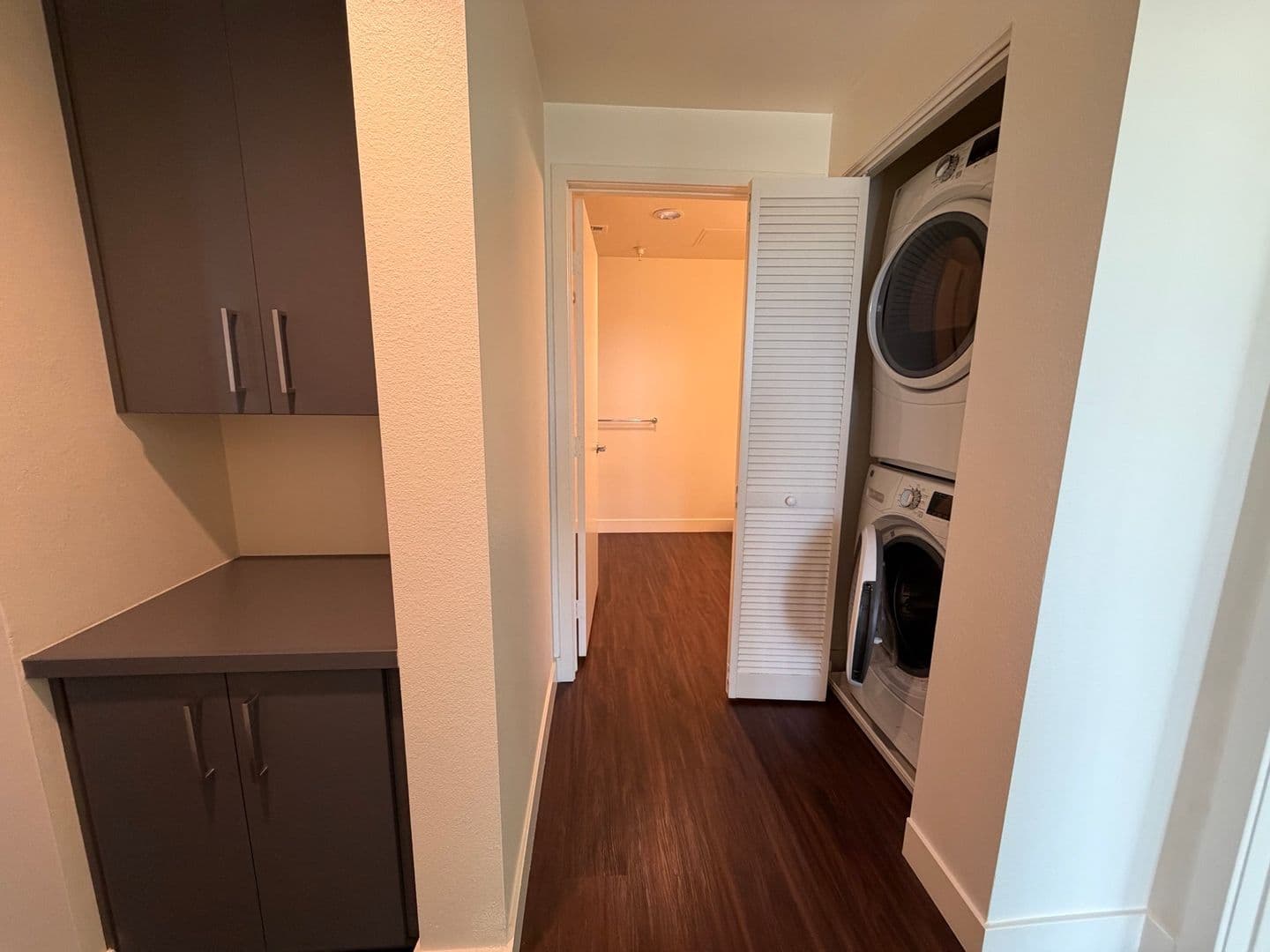 Riverside Apartment: 3050 Mission Inn Avenue