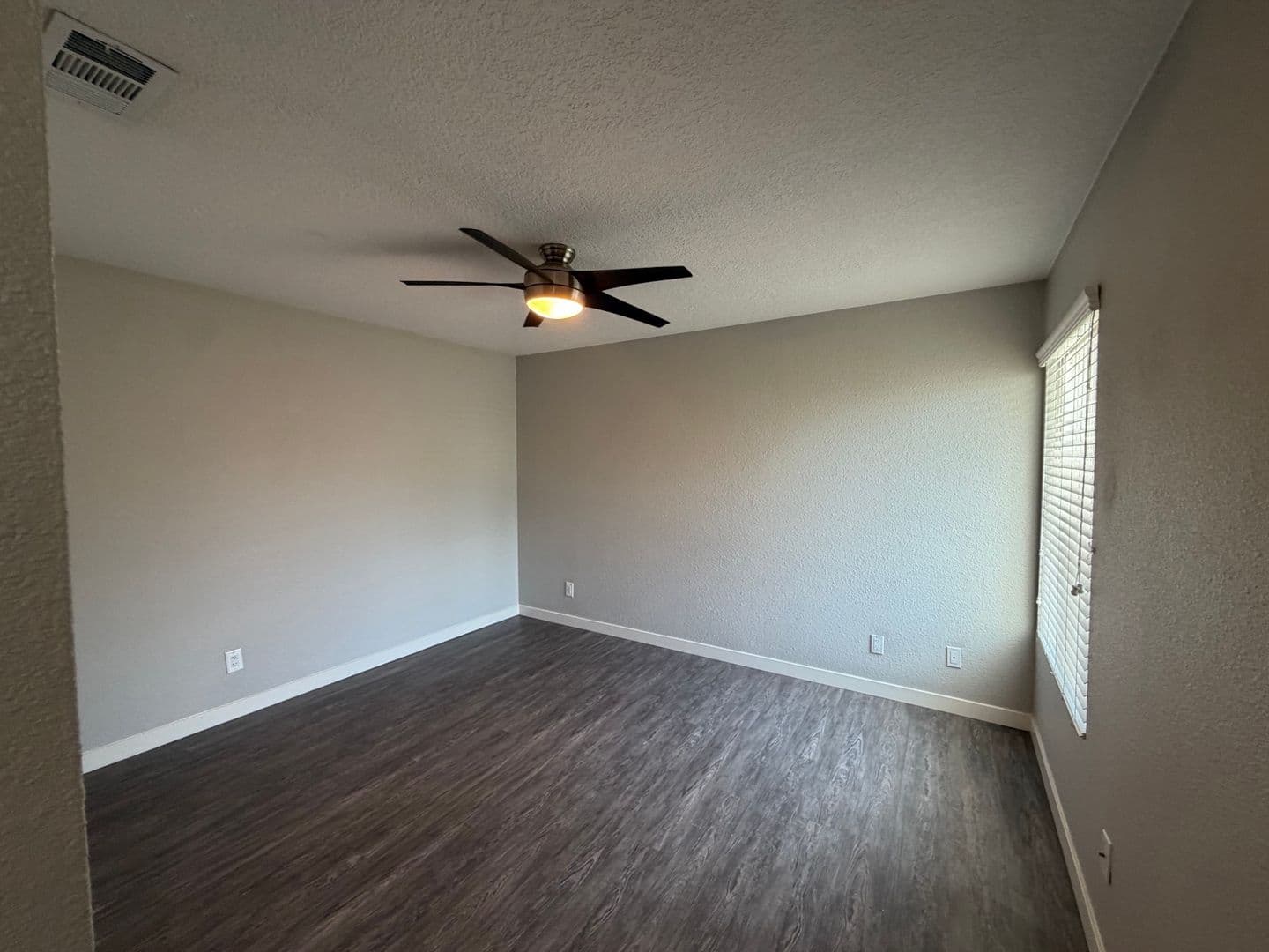 Riverside Apartment: 7600 Ambergate Place