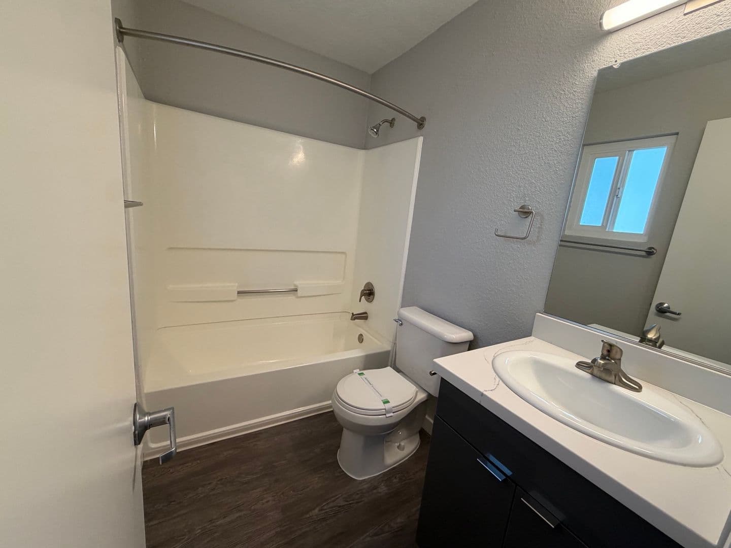 Riverside Apartment: 7600 Ambergate Place