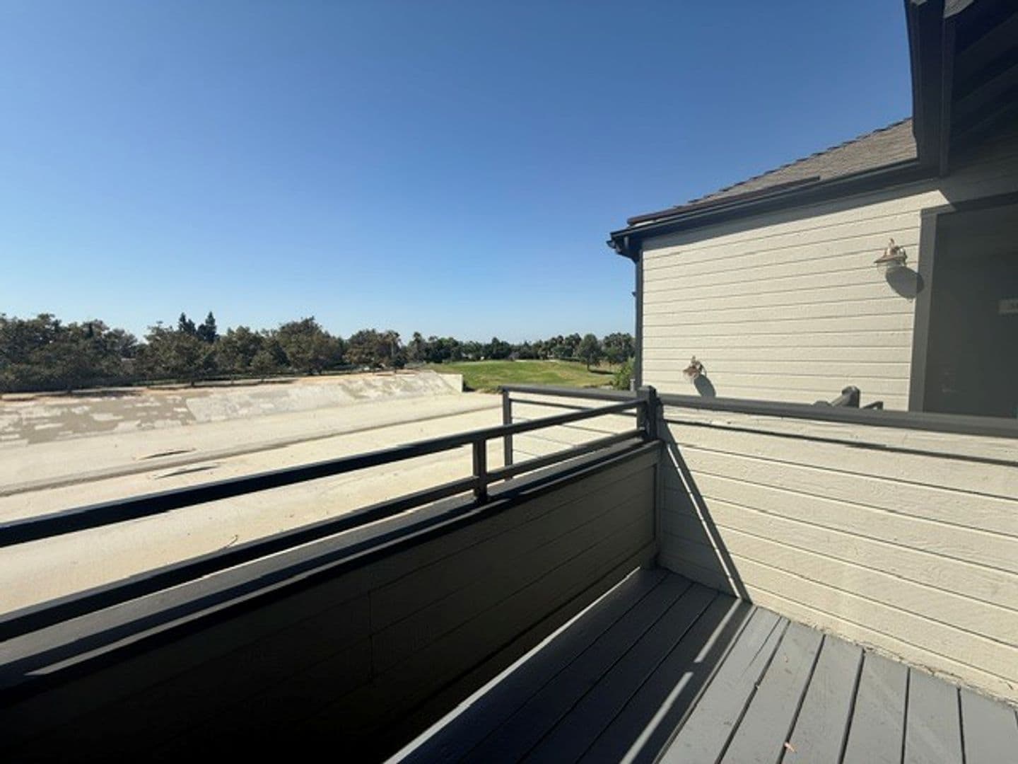 Santa Ana Apartment: 2111 W. 17th Street