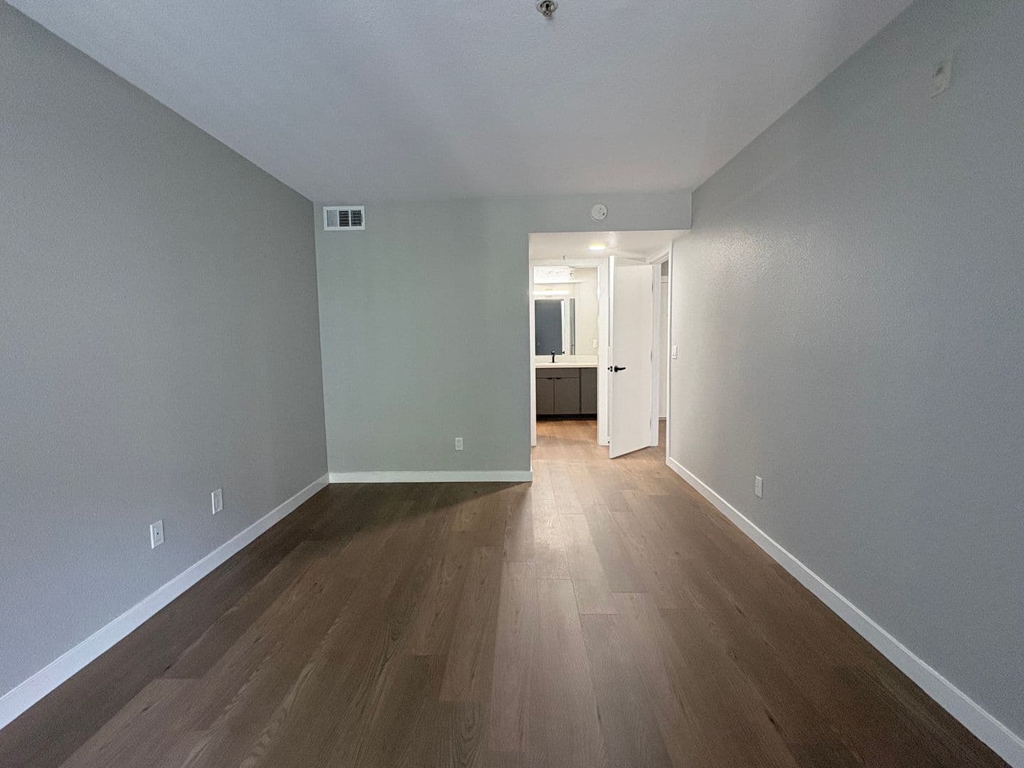 Costa Mesa Apartment: 2855 Pinecreek Drive