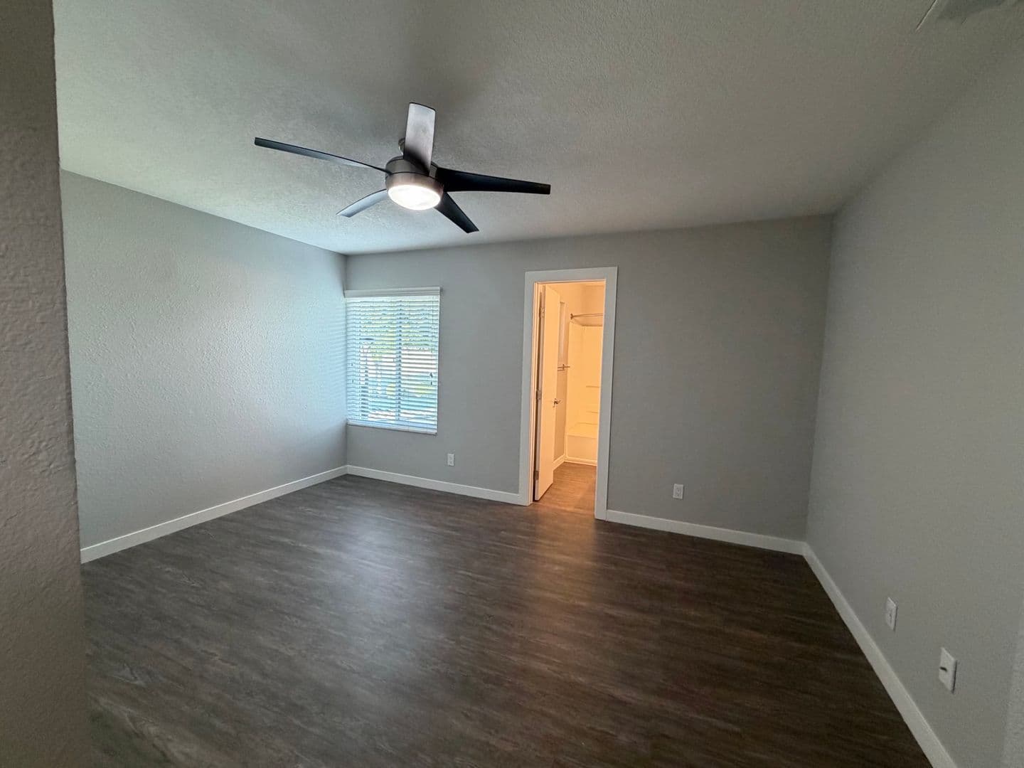 Riverside Apartment: 7600 Ambergate Place