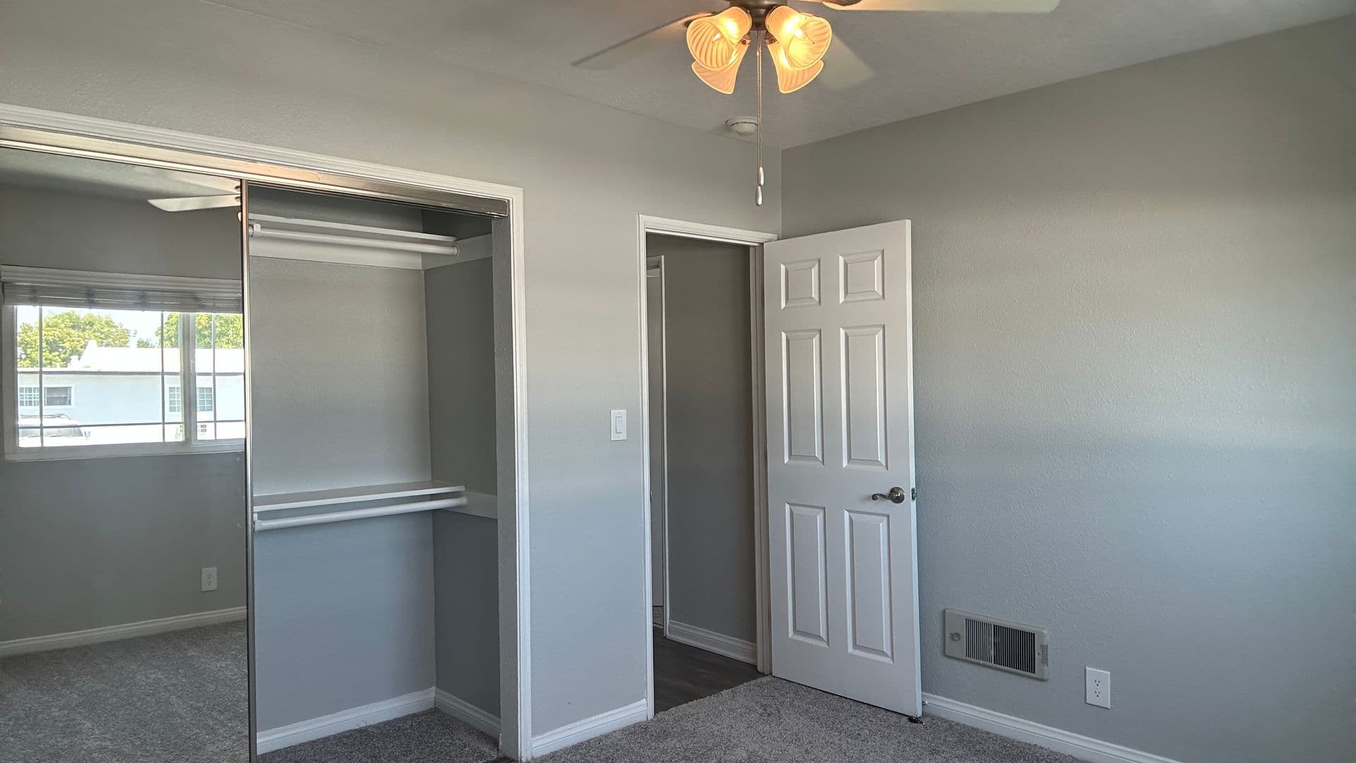 Anaheim Apartment: 2828 W. Ball Road
